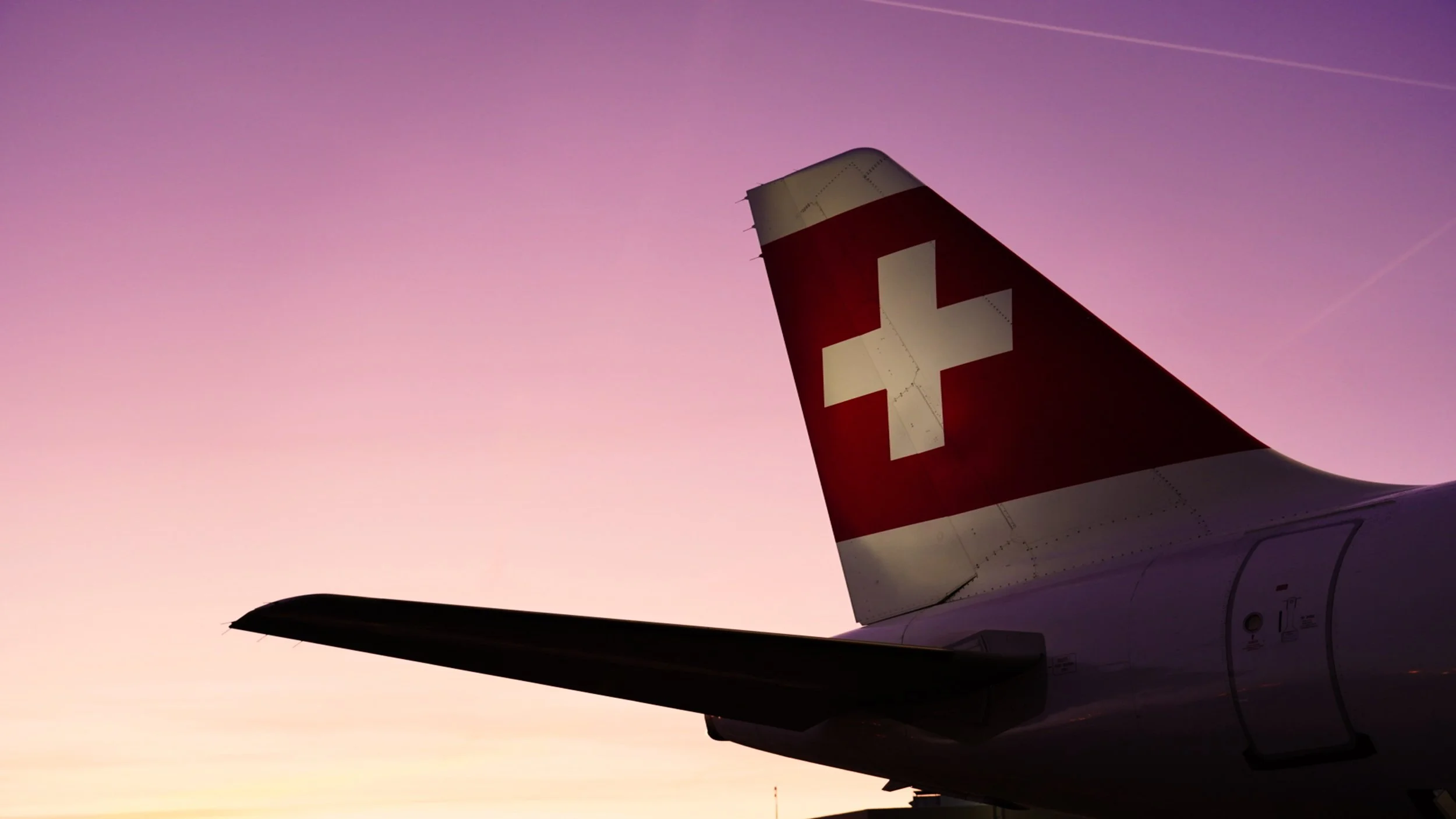 swiss-airlines-aircraft-tail-minimalist-dario-caduff.jpg