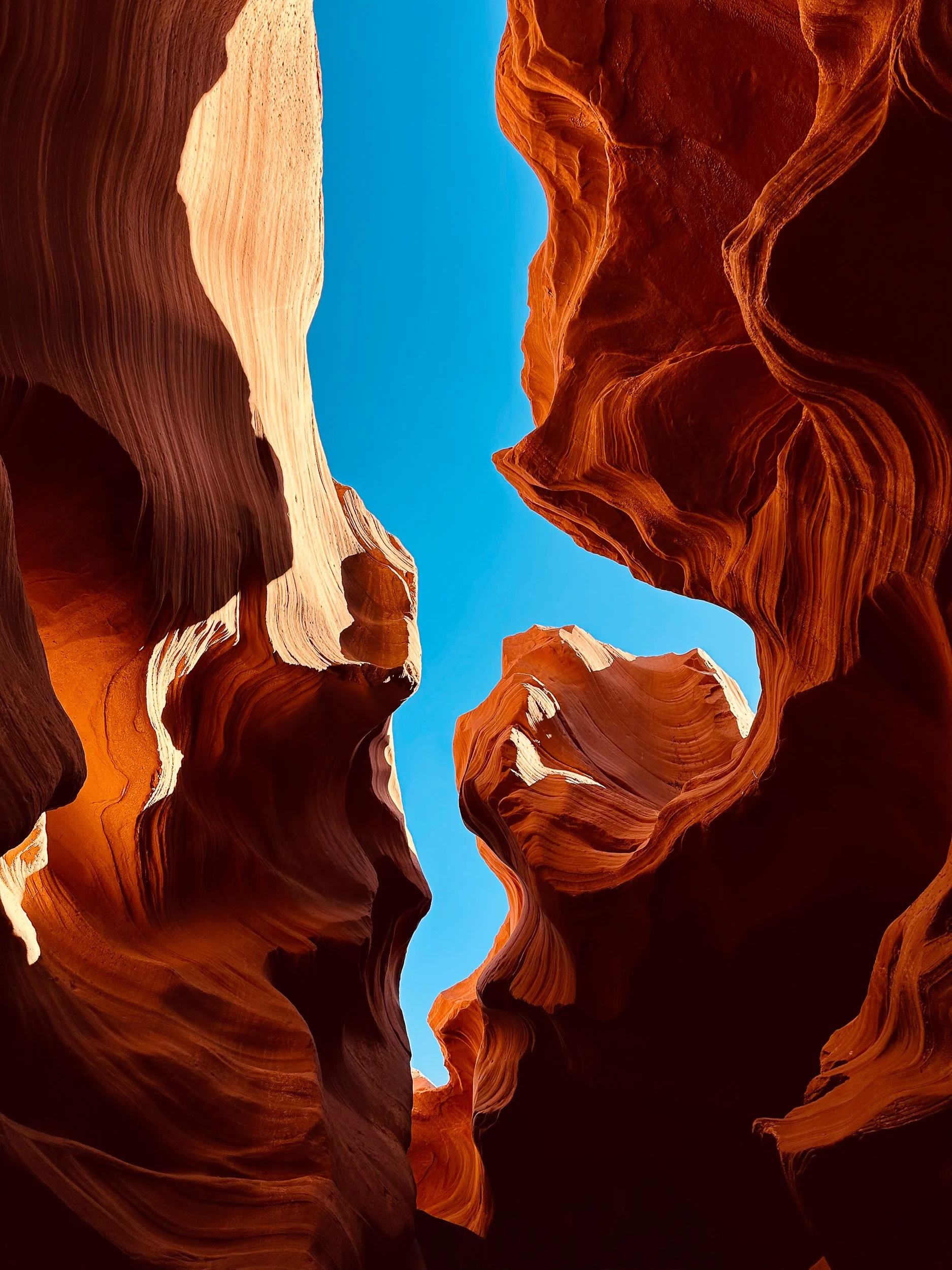 antelope-canyon-scenic-dario-caduff.jpg