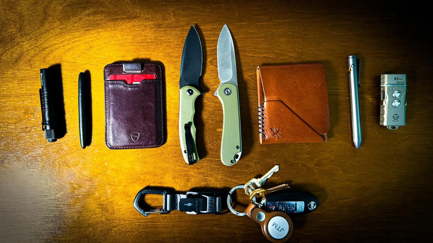 If I were just starting out with EDC knowing what I know now, this is the kind of kit I&rsquo;d build. In case you missed it, I uploaded an EDC kit for beginners video! Check it out, link to my channel is in my bio.
.
.
.
#everydaycarry #everydaycarr