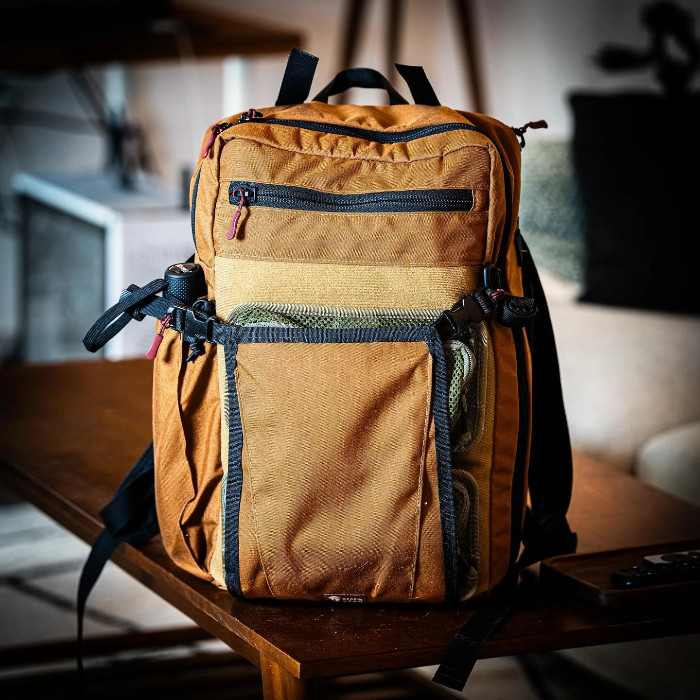 My review of the @hillpeoplegear Commuter bag is live! I fully expected to like this bag, and after testing it for a few weeks, I love it even more!
.
.
.
#backpack #backpacks #whatsinmybag #everyday #everydaycarrygear #edc #edcgear #edccommunity