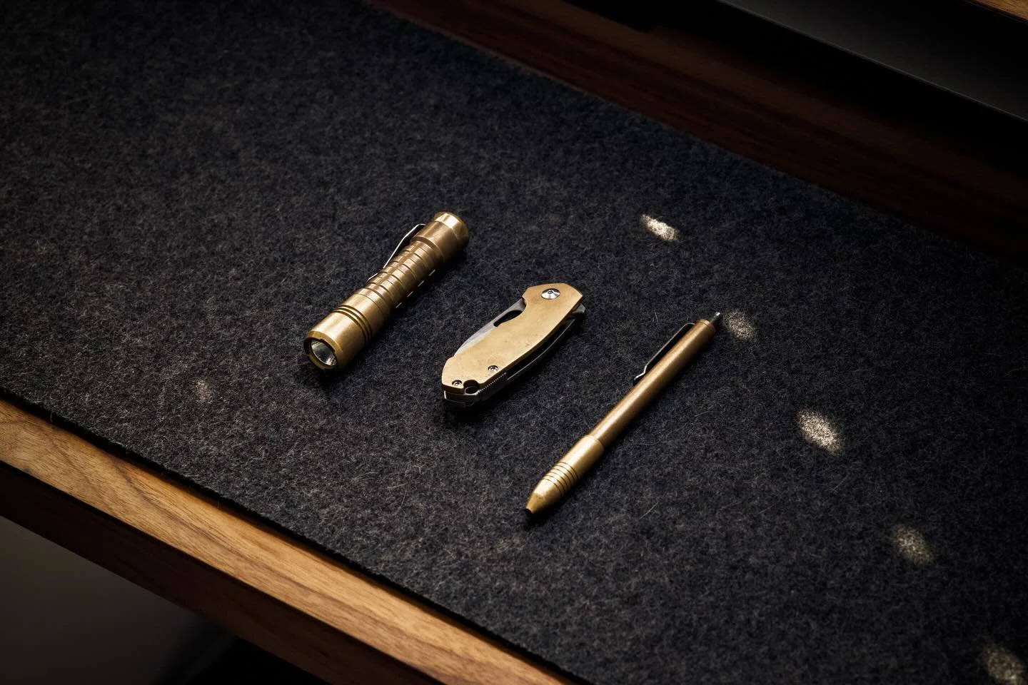 There&rsquo;s just something about a brass EDC that&rsquo;s just&hellip; *chef&rsquo;s kiss*
.
.
.
#everydaycarry #edc #edcgear #everydaycarrygear #everydayessentials