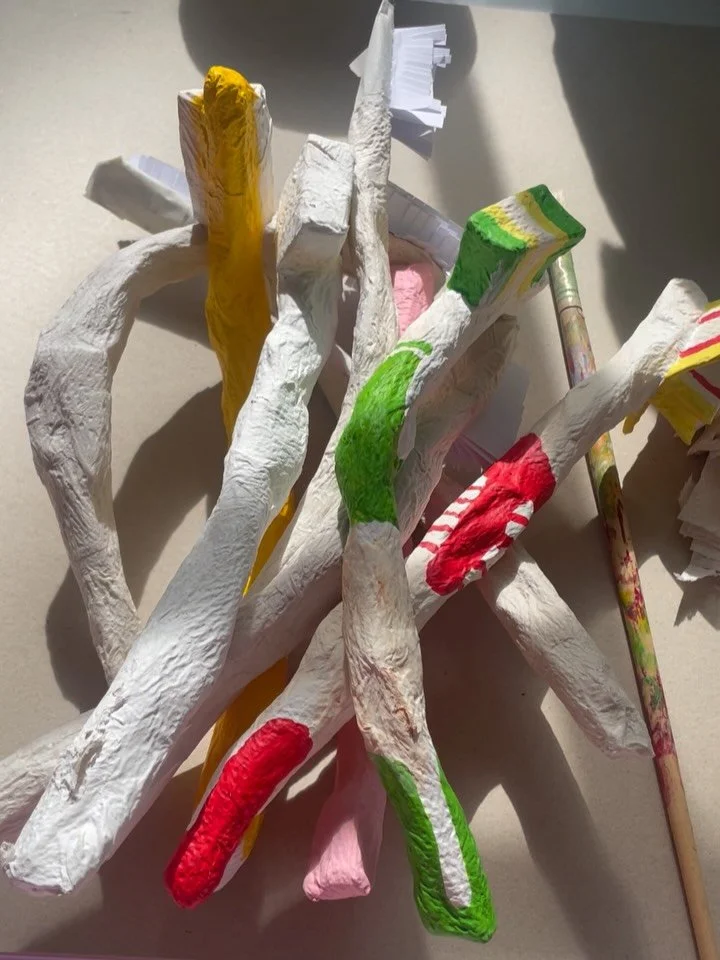 Spring so far has had everything: joy, completing chapters, pride, loss, grief, recovering, gathering, hiding, overwhelm, new opportunities, decisions, new chapters, and slowly but steady a lot of motivation because the year is finally starting. 
Cur