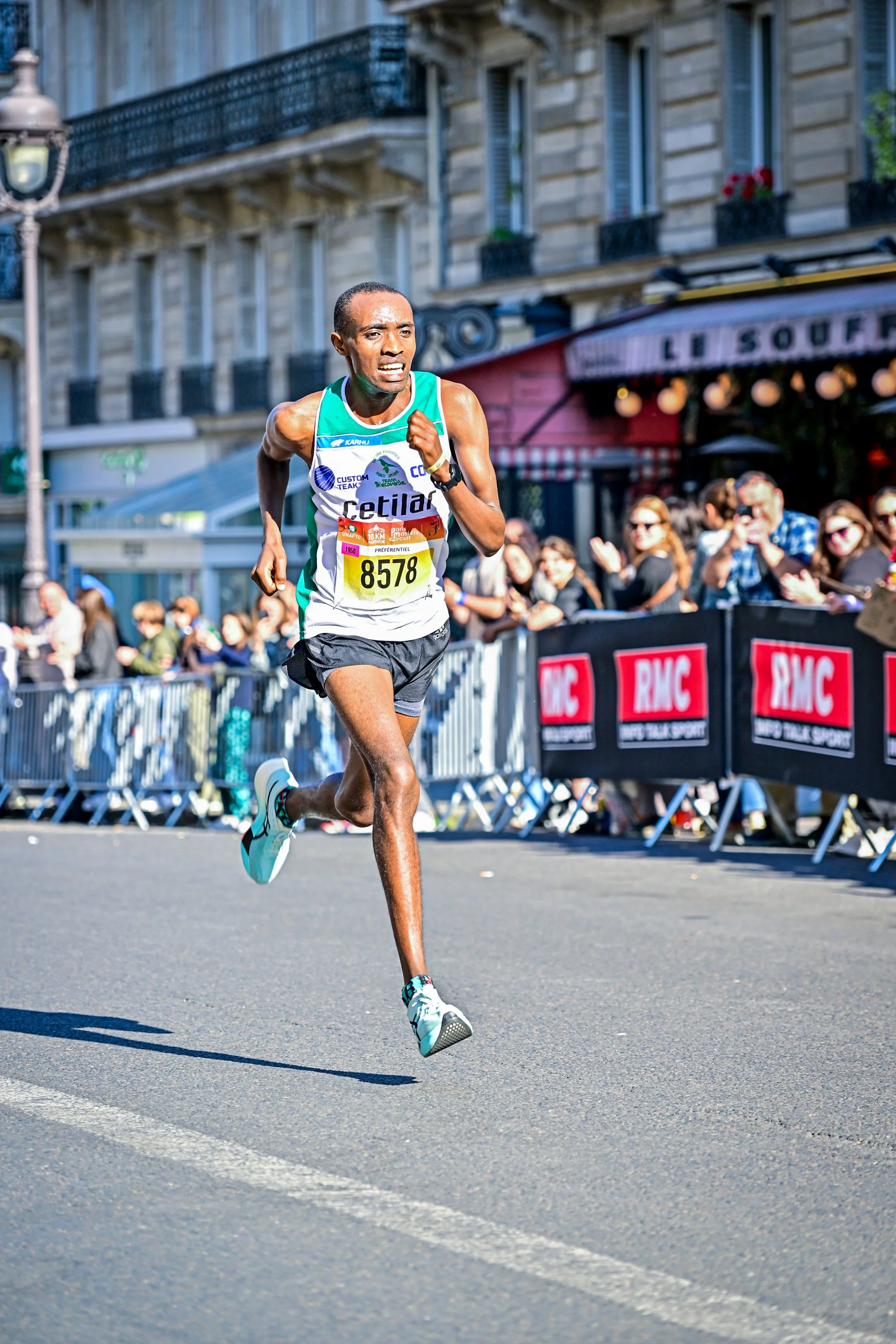 Louis Intuzinzi, vainqueur du jour,
« l’homme aux semelles de vent »