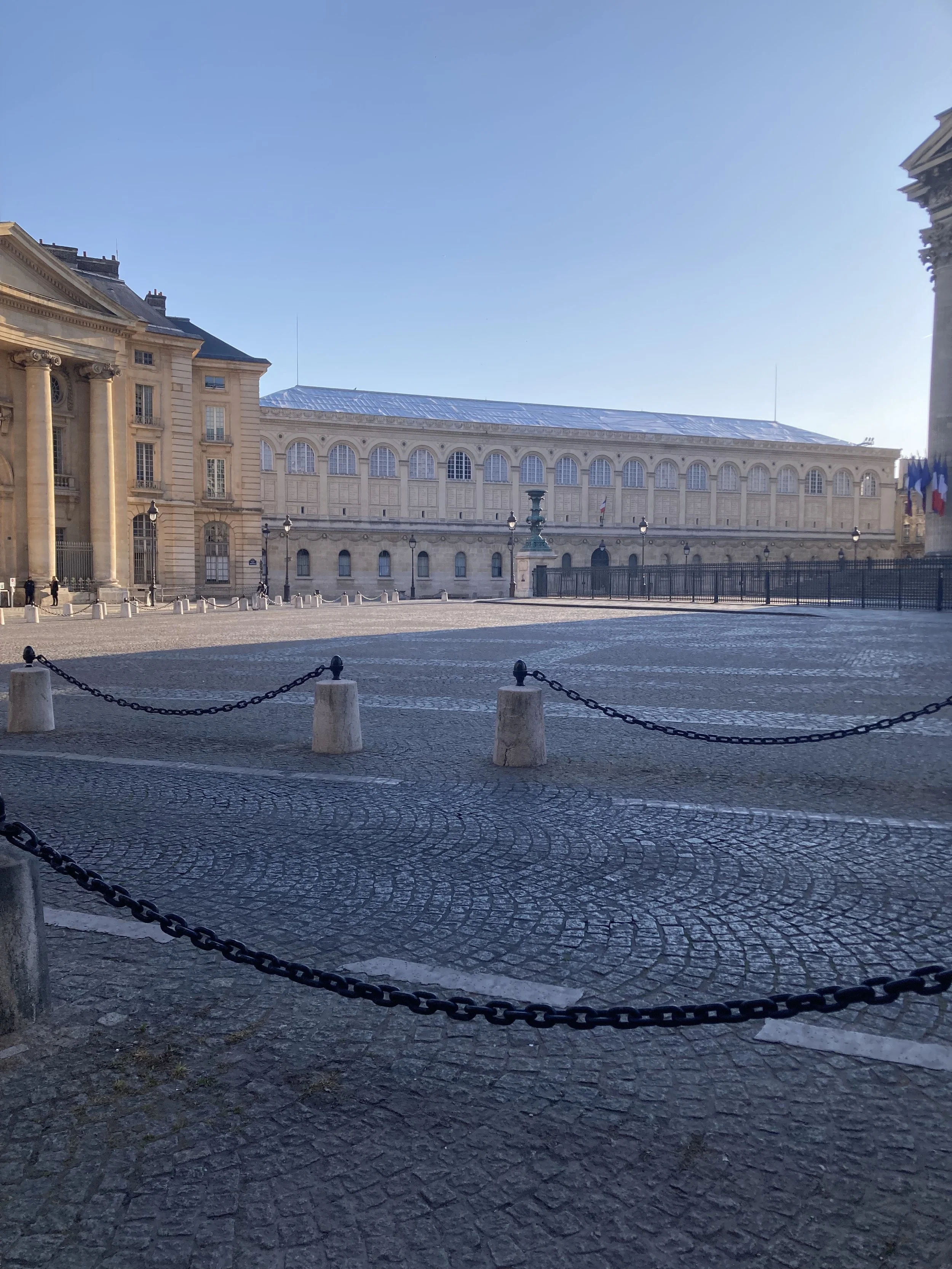 L’aube sur la bibliothèque Sainte-Geneviève