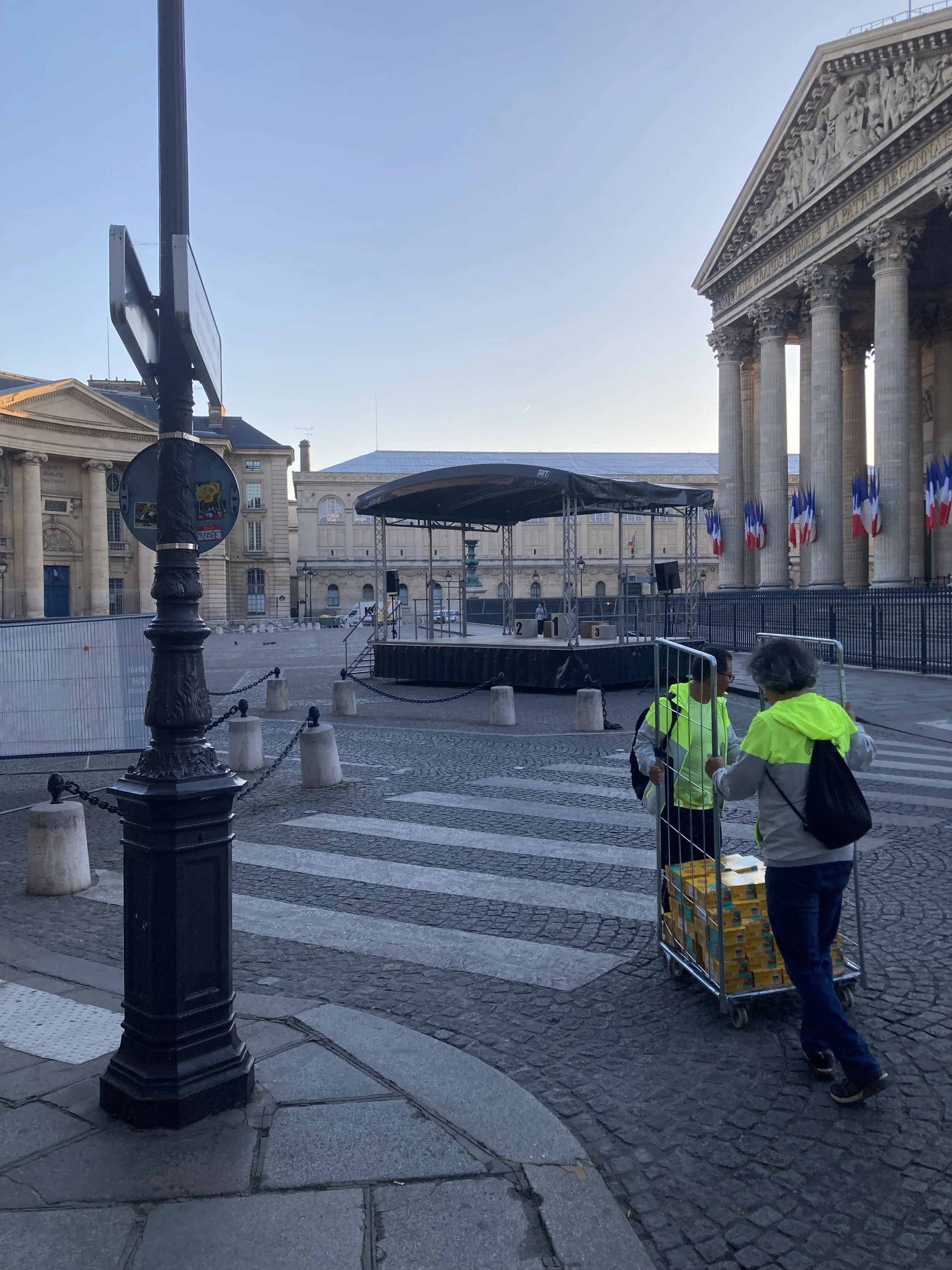 Transport des médailles au point de distribution