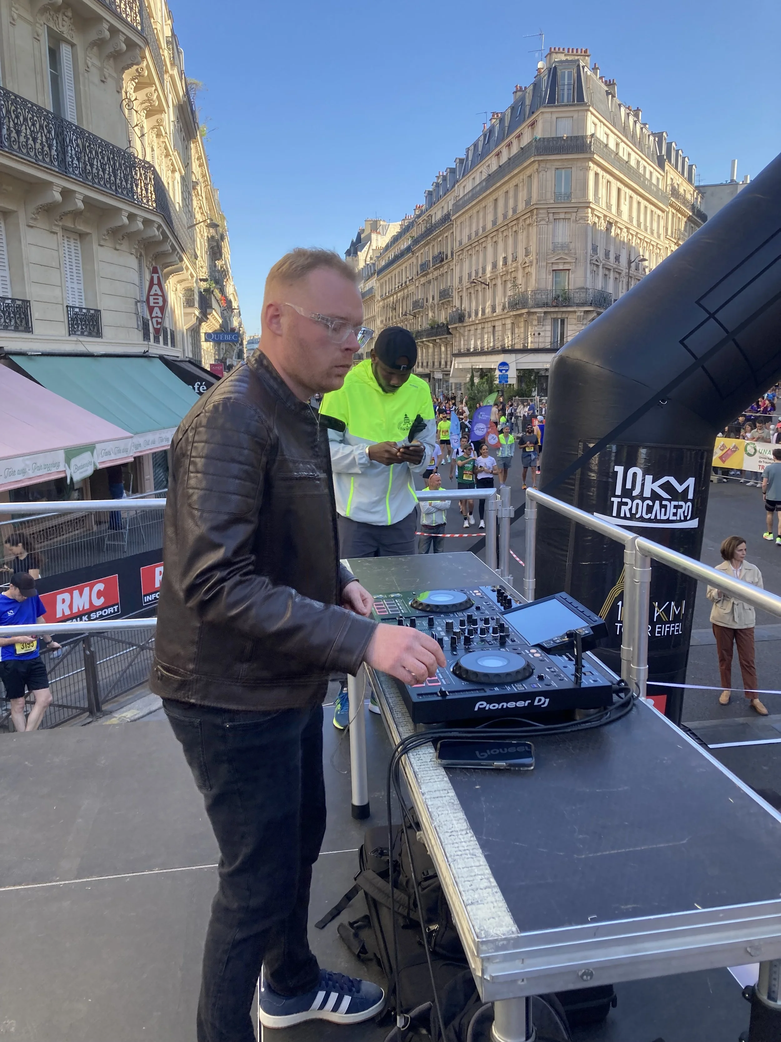 Aleck, DJ et créateur d’ambiance