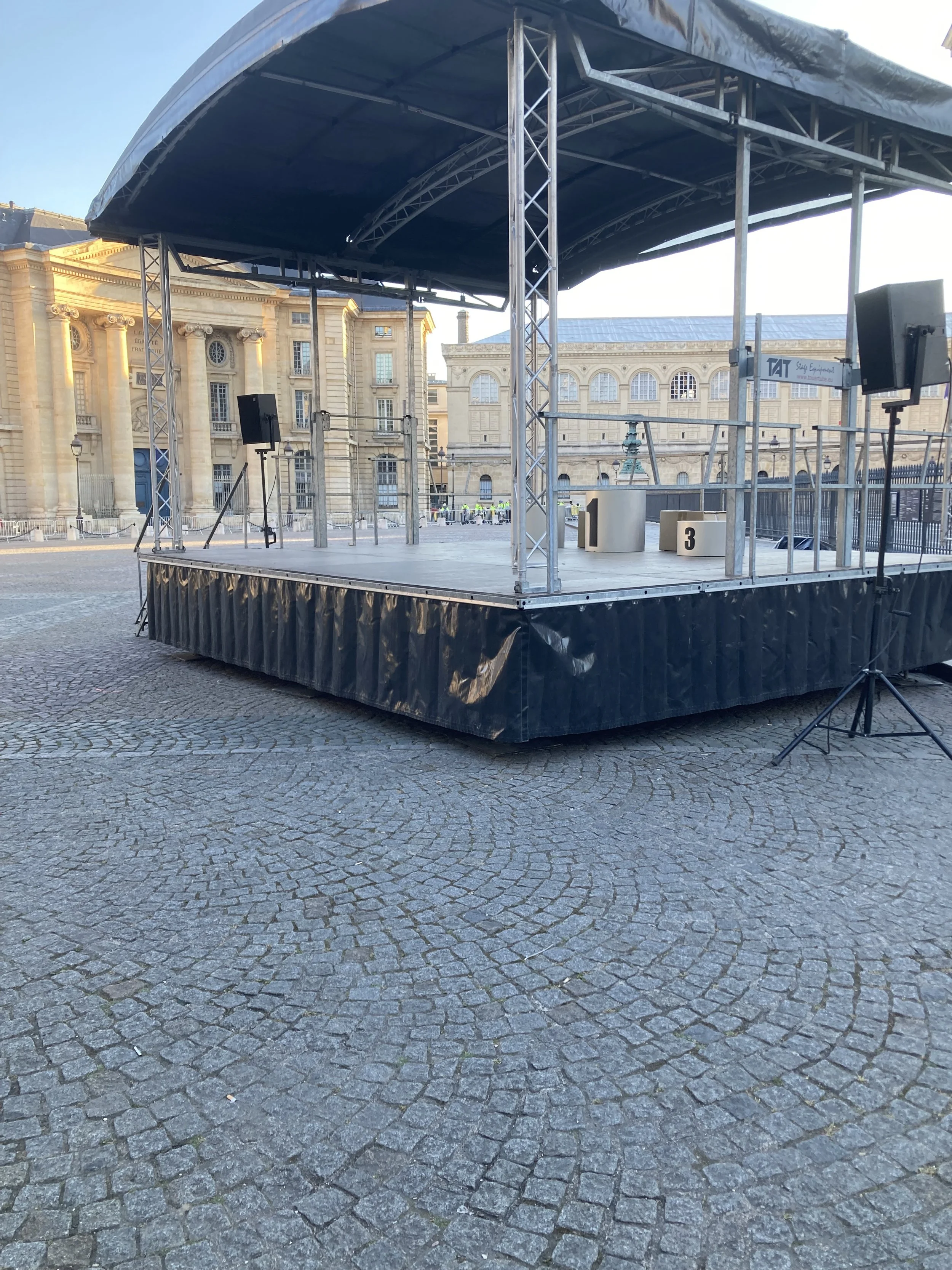 La scène attend ses vedettes