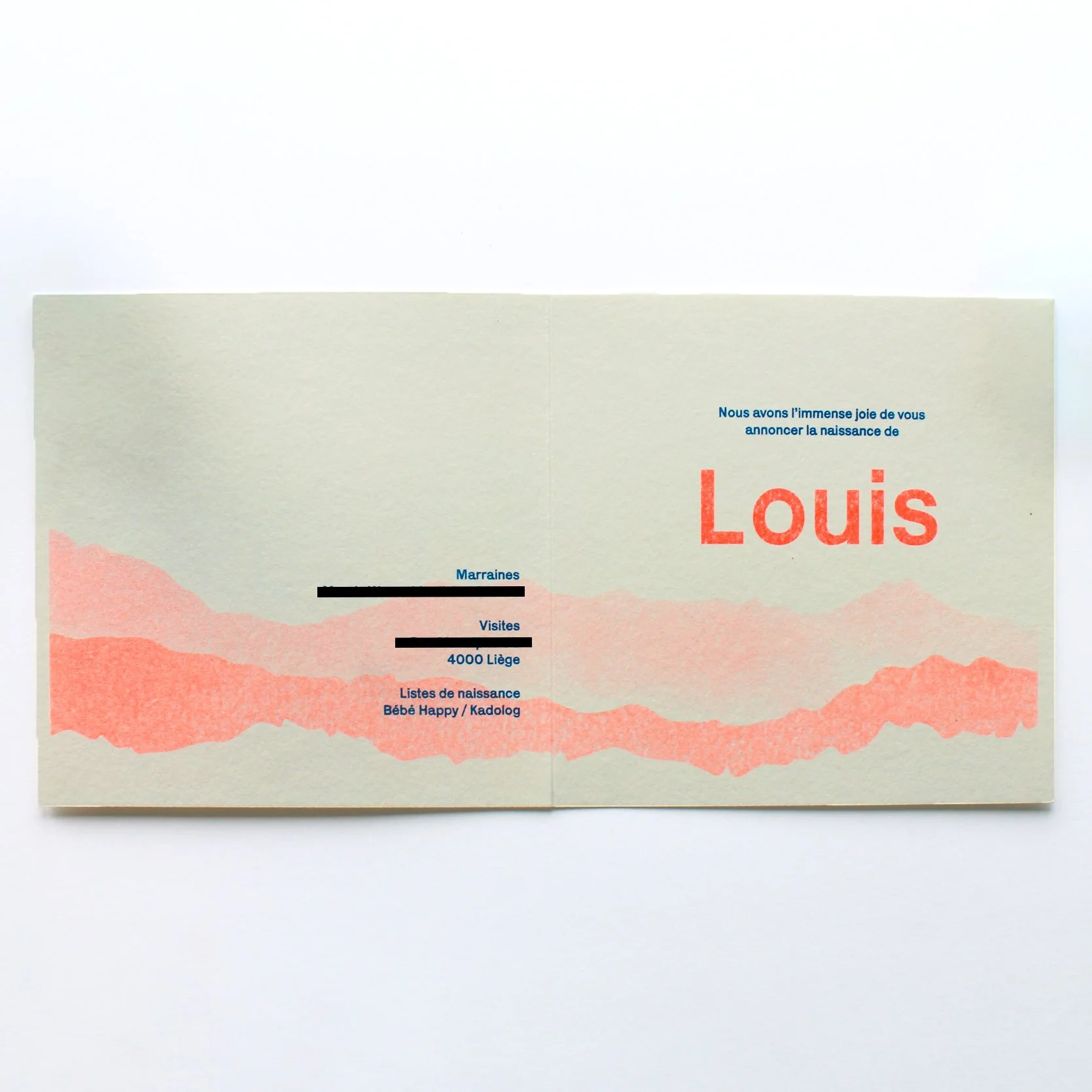 Aangepaste kleuren (fluo oranje i.p.v. rood) en formaat (vierkant, dubbelgevouwen)