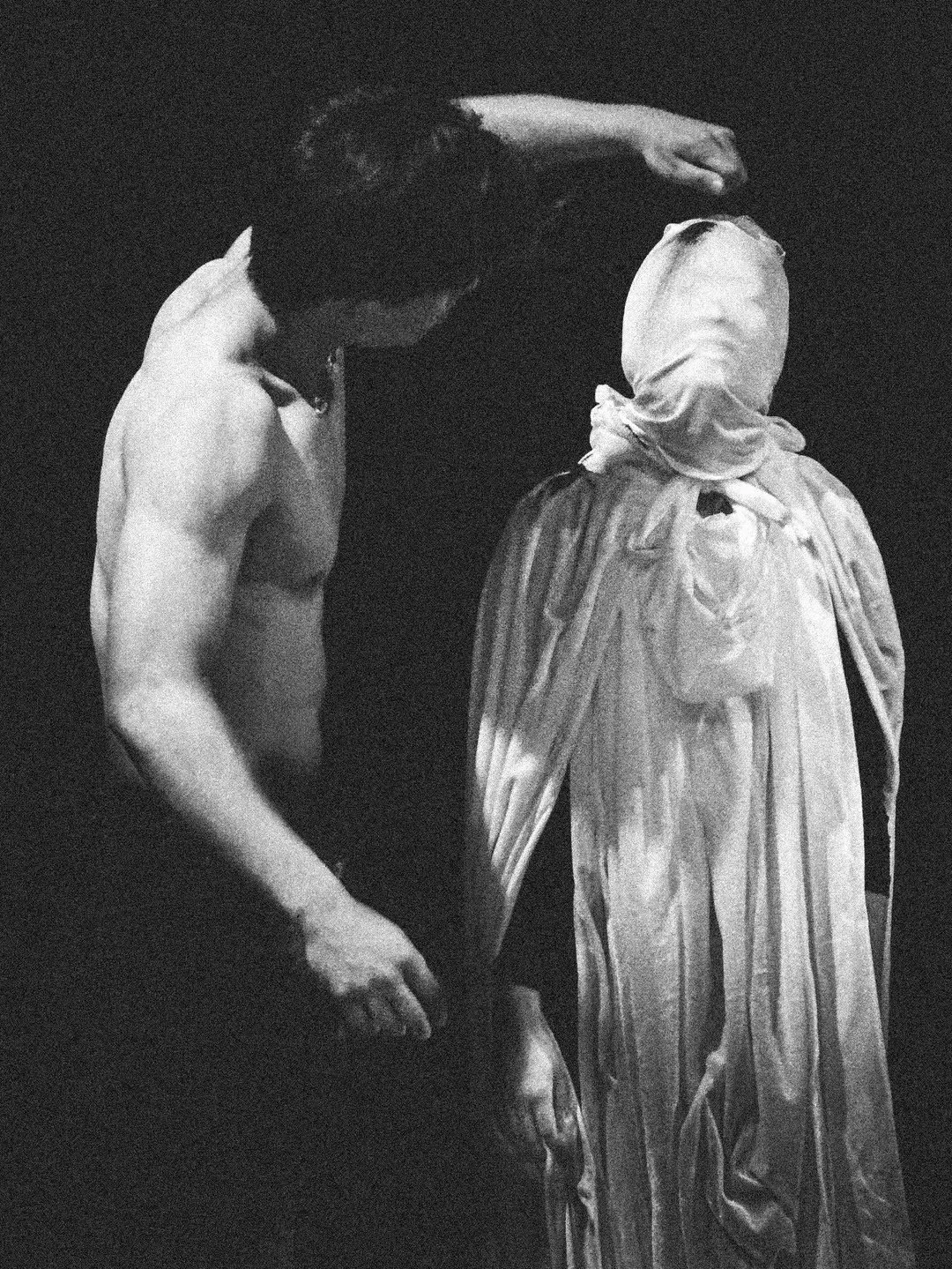 I place my being in an imagined time-space
Through my illusions
I build myself
In the stream of time and shattered memories
I trace the threads of my own existence
In the dreams of love and farewells
I feel desire and fear
In the highest arts and the