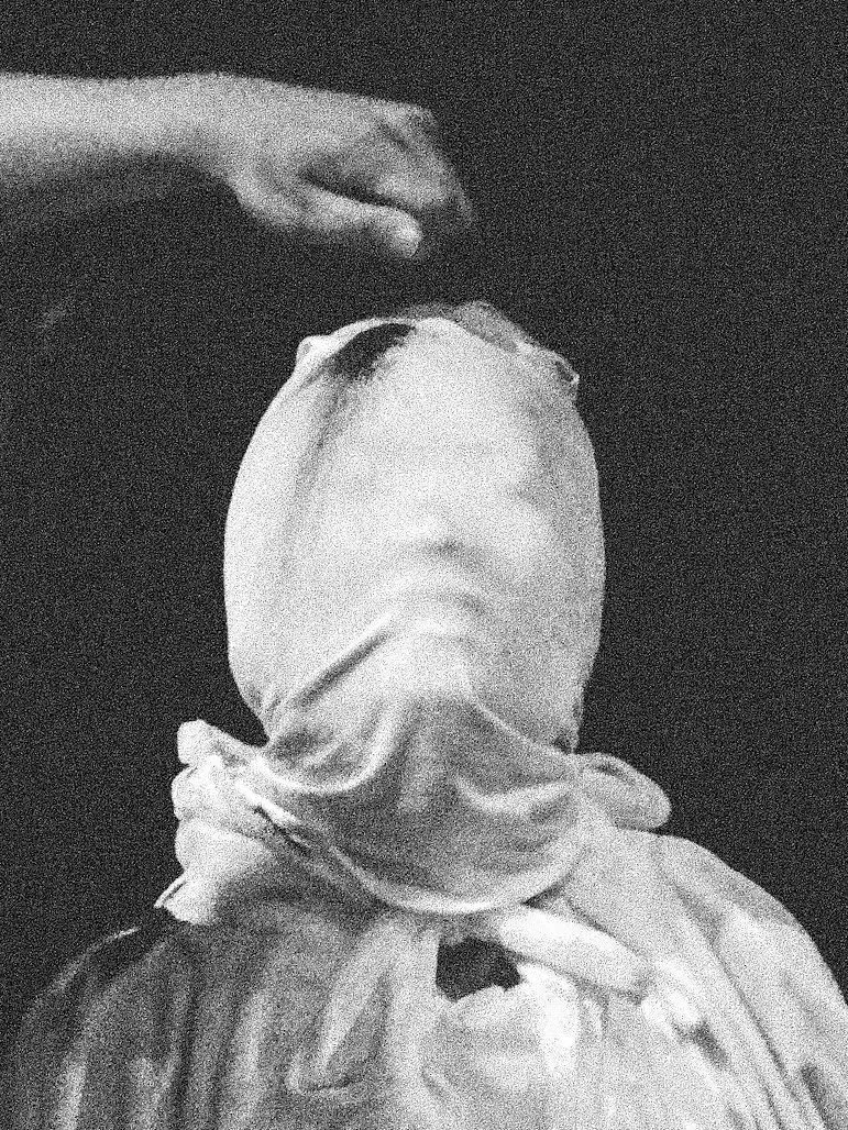 I place my being in an imagined time-space
Through my illusions
I build myself
In the stream of time and shattered memories
I trace the threads of my own existence
In the dreams of love and farewells
I feel desire and fear
In the highest arts and the