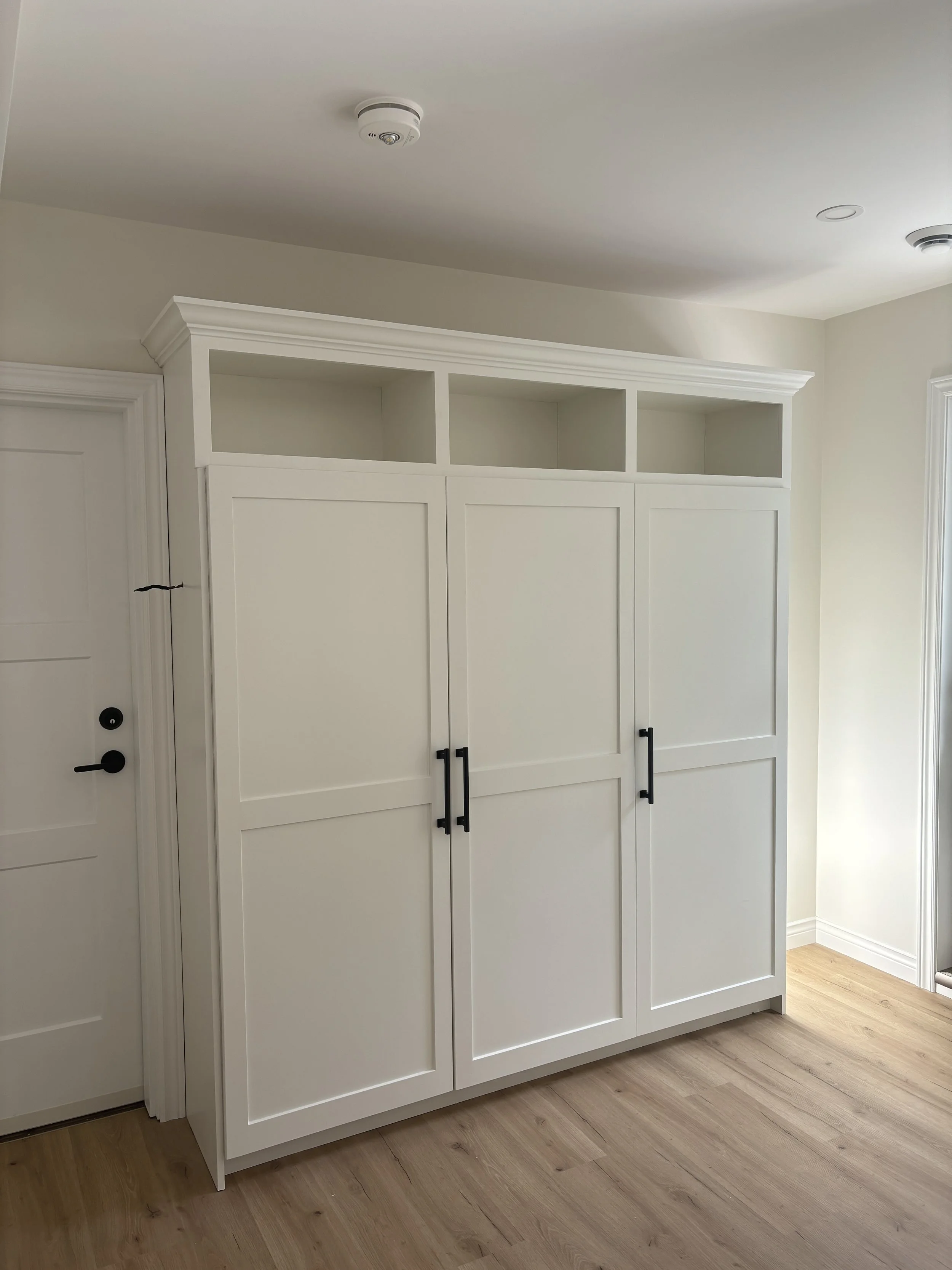 cupboard_front-1.JPG