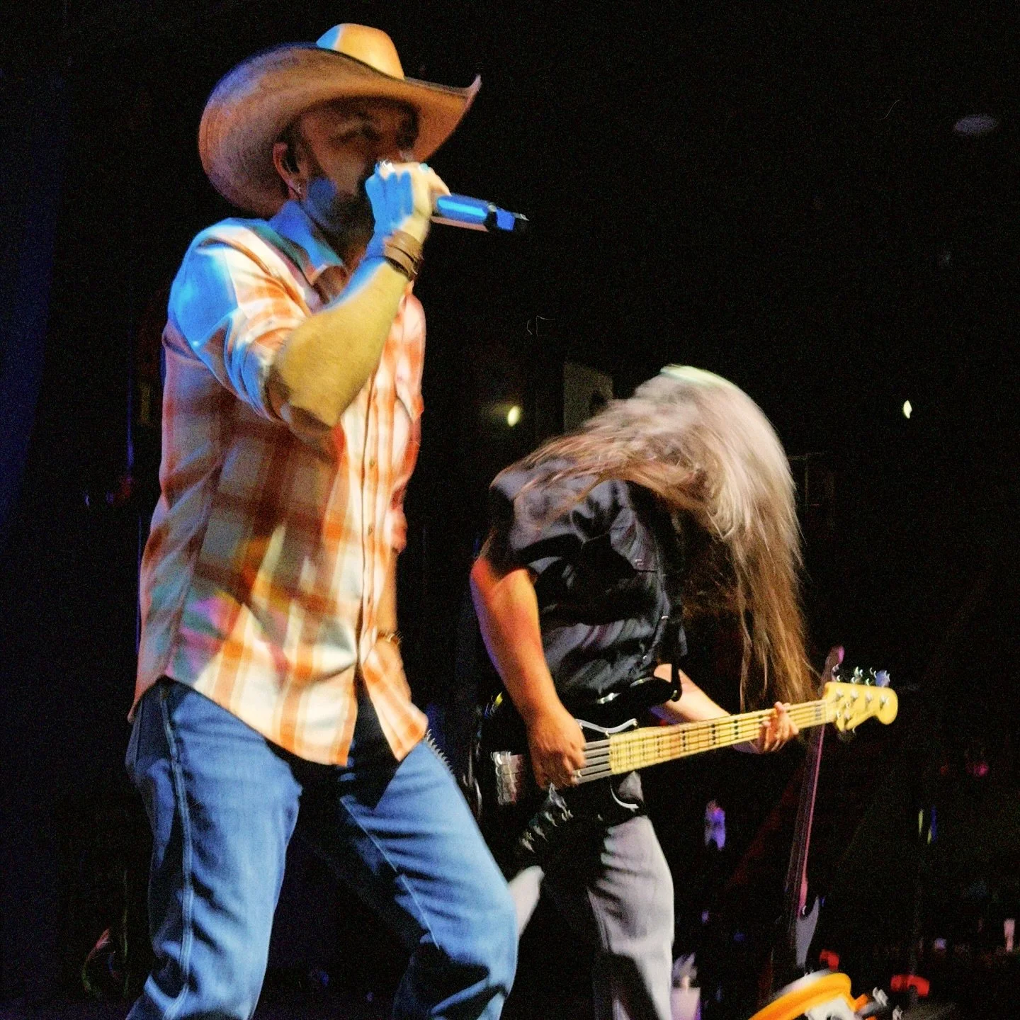 Still fired up from the weekend! π₯
The crowd at Legend’s sure brought the energy while we threw it back with “1994”. Who was singing along with us? ππΆ
π Tag your concert crew that needs to be front row with you next time!
#