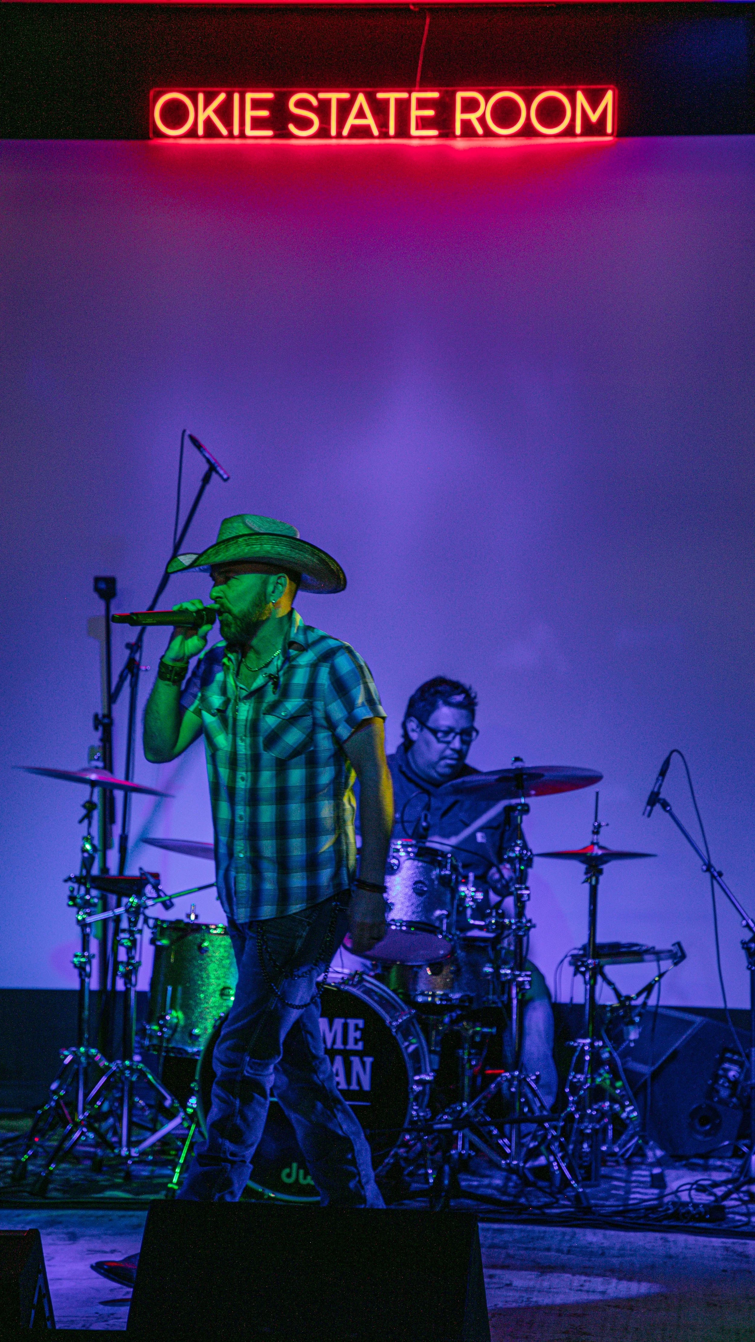 Just gettin’ warmed up π₯
Oklahoma City got the very first taste of J’Some Aldean this weekend- and this tribute band came in hot. With a set packed full of Jason Aldean favorites, their debut proved one thing: they’re just getting