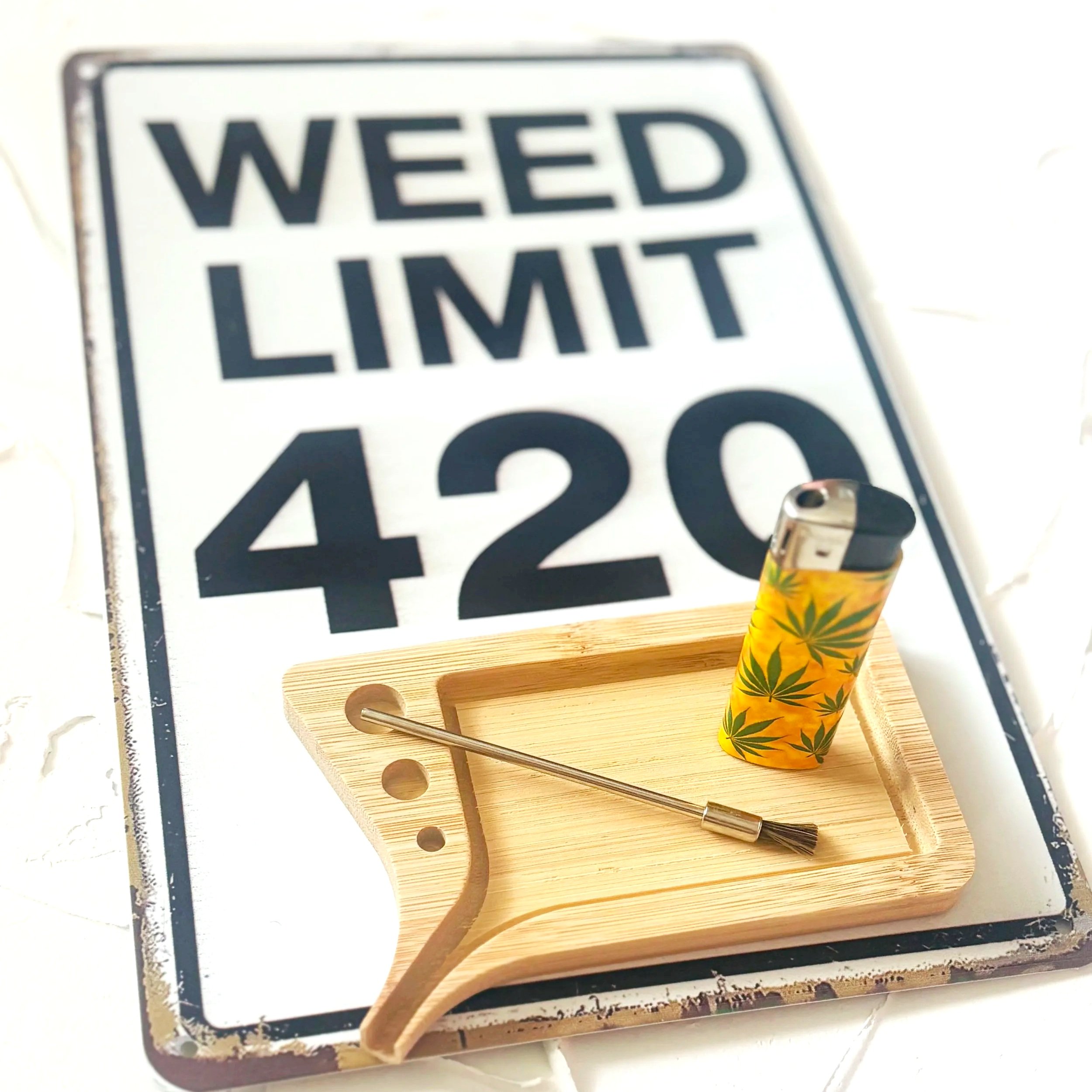 4:20 Natural Leaf Lighter (YEL)