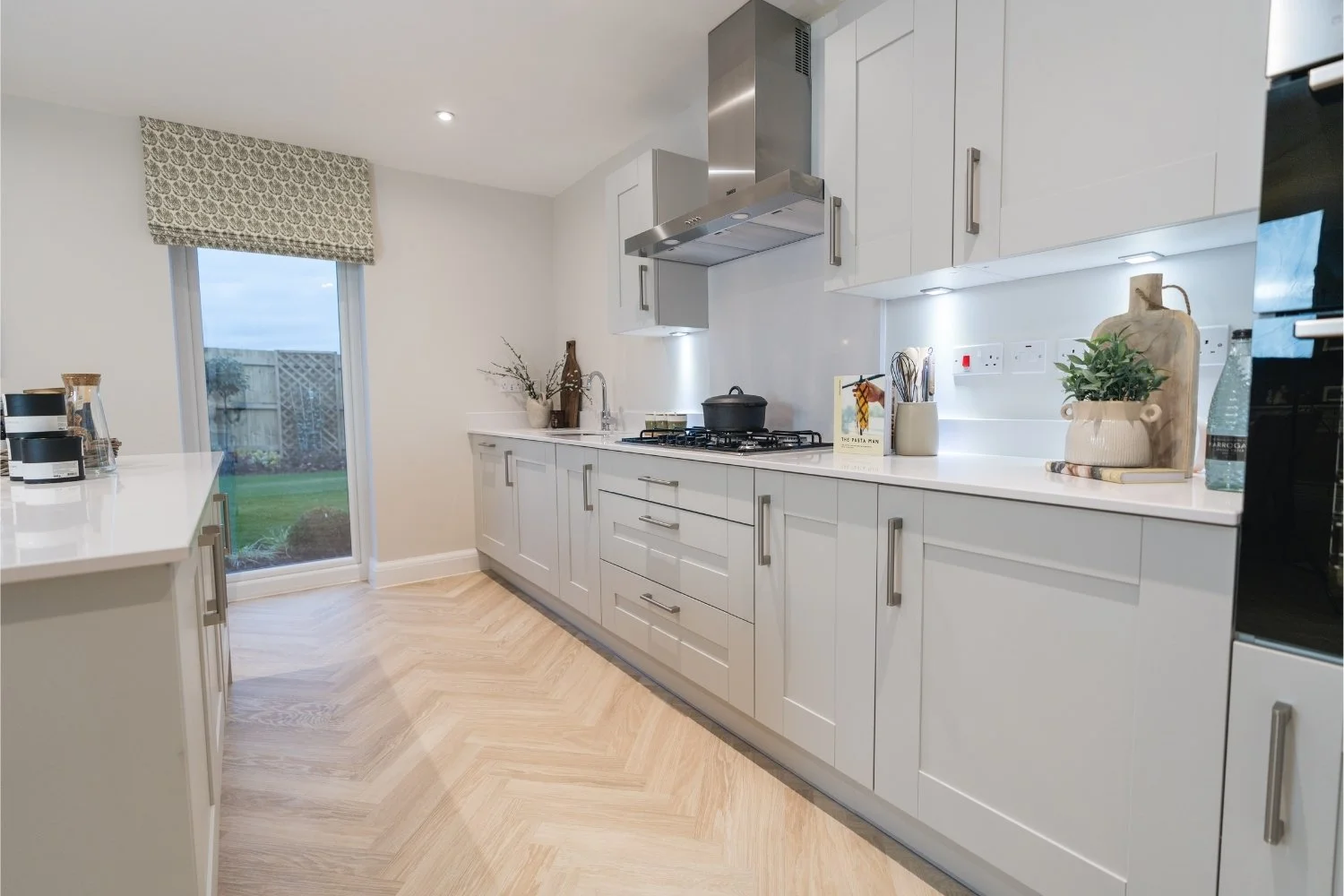 Kitchen 5.jpg
