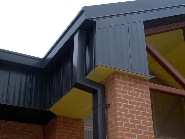 Commercial-Gutters.png