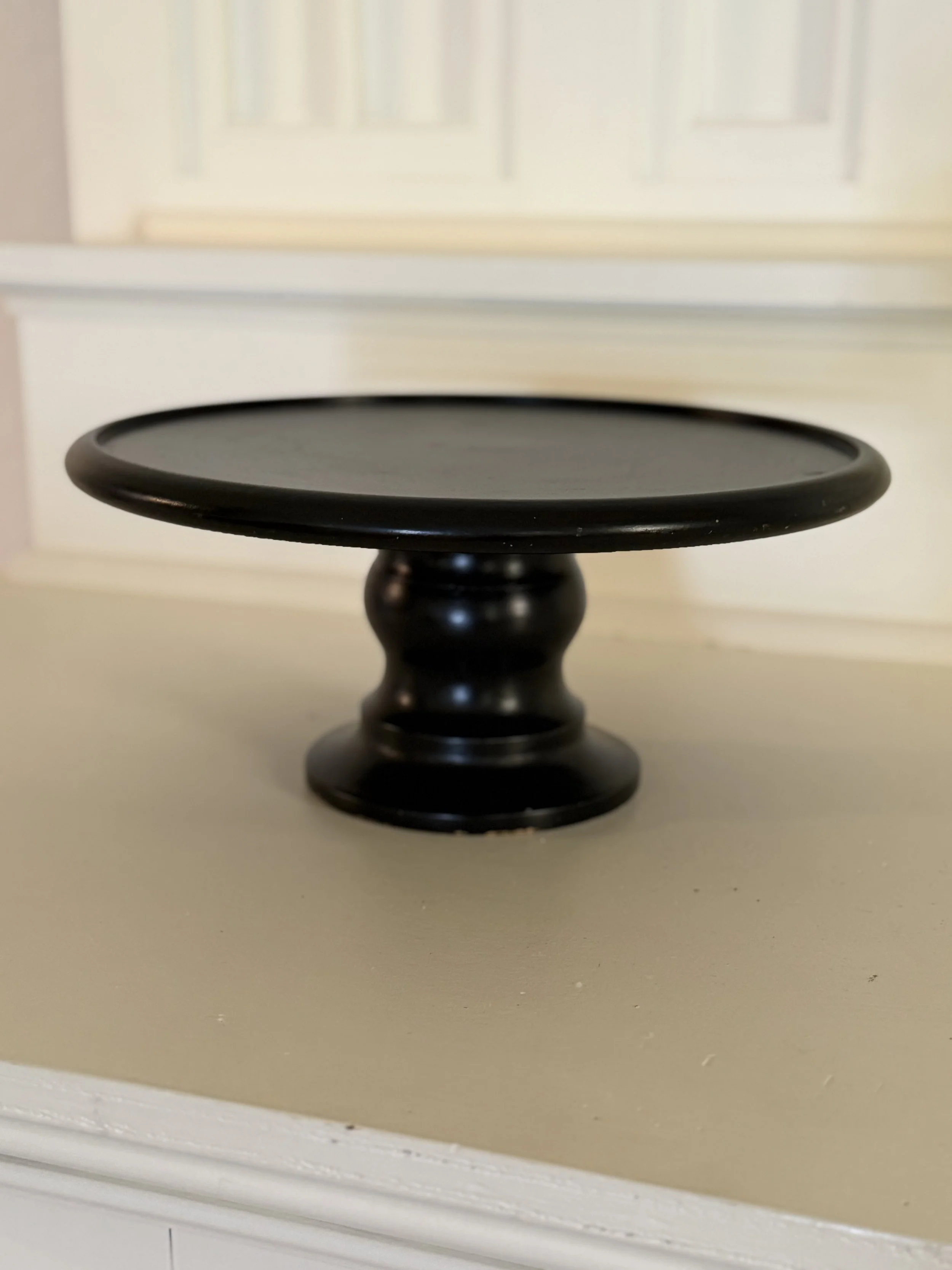 Black Dessert Stand