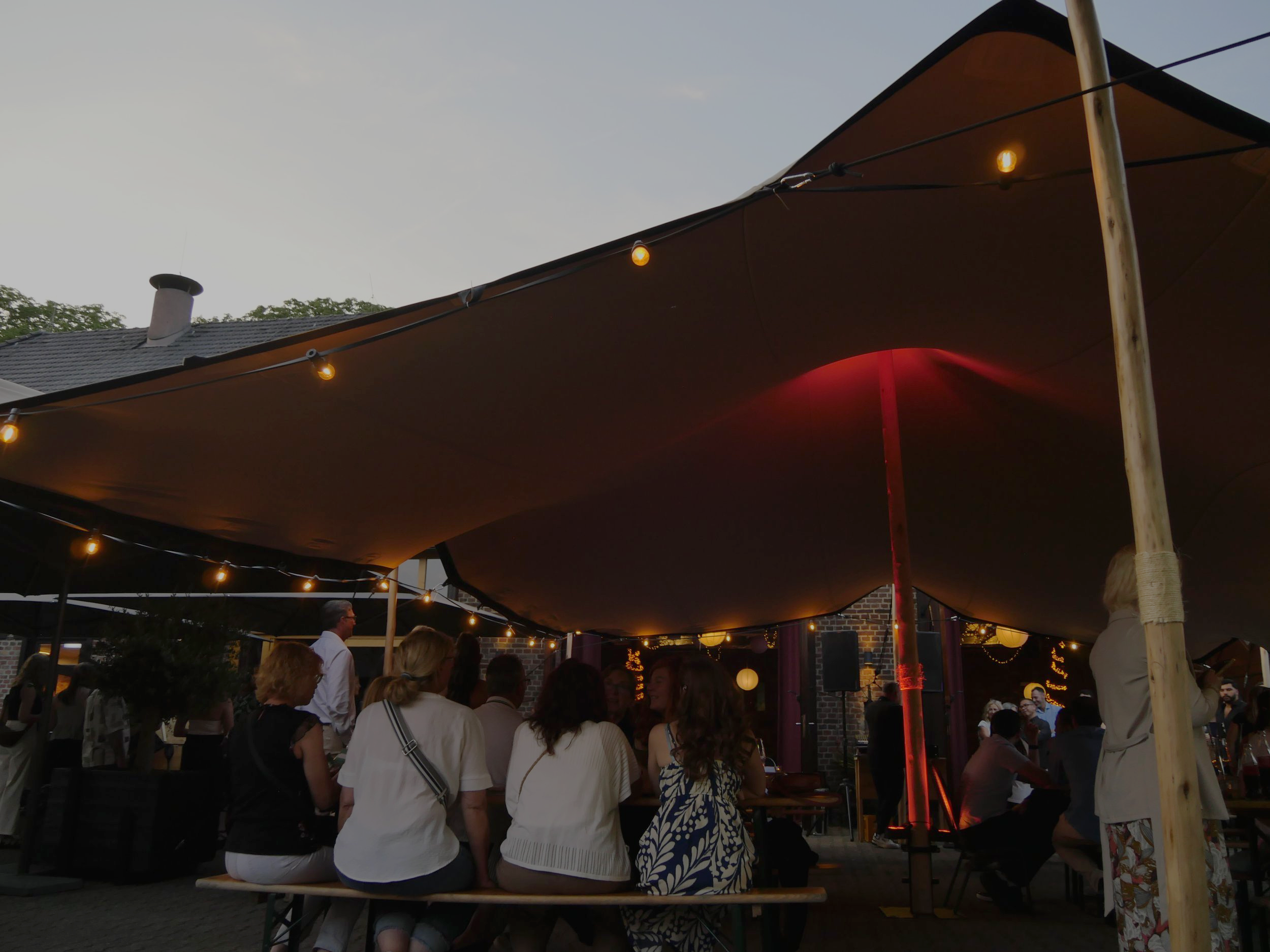 Stretchzelt in Essen mieten