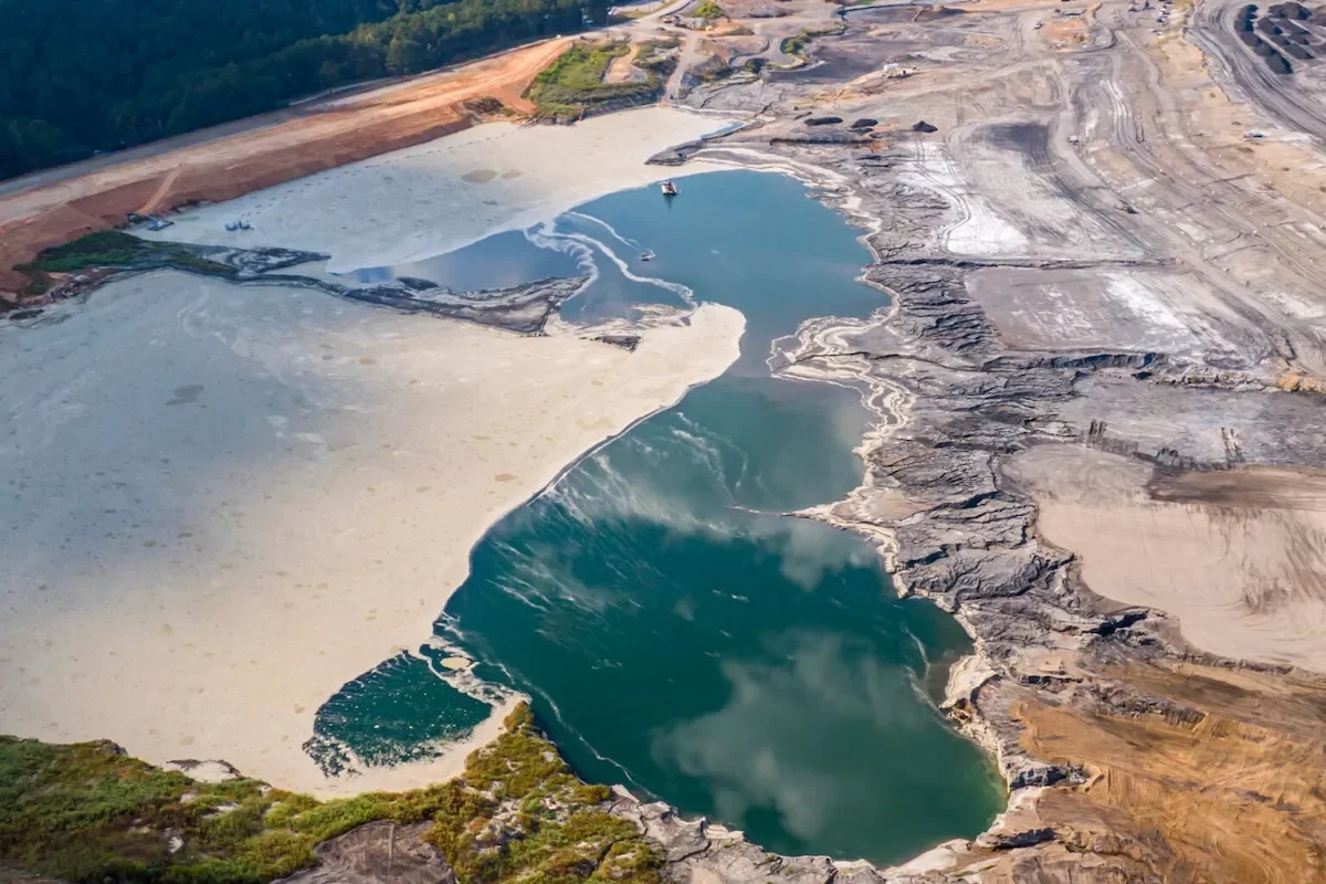 Earthjustice: Protect our waterways from toxic coal plant wastewater