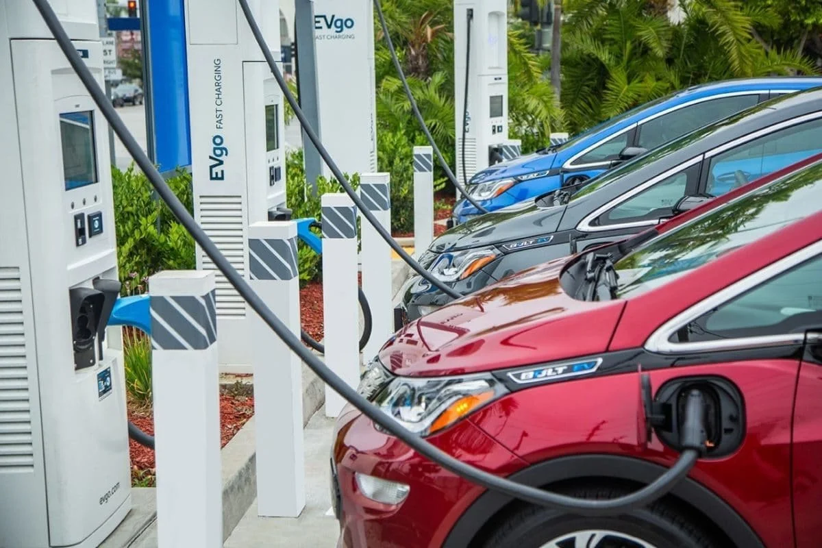 Canary Media: EV charging keeps expanding despite Trump