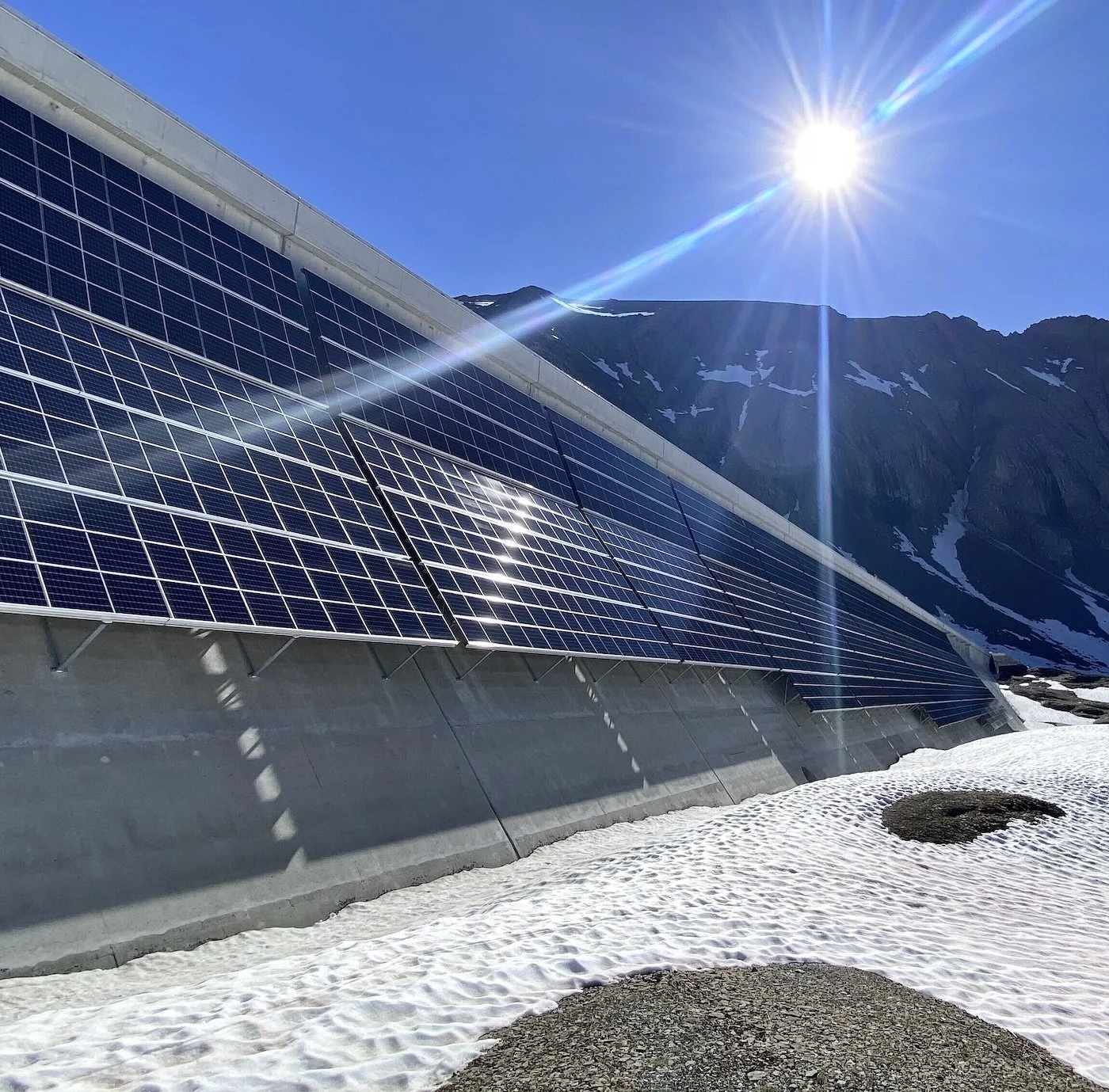 Fix The News: Solar Panels on Swiss Dam Very Productive in Winter