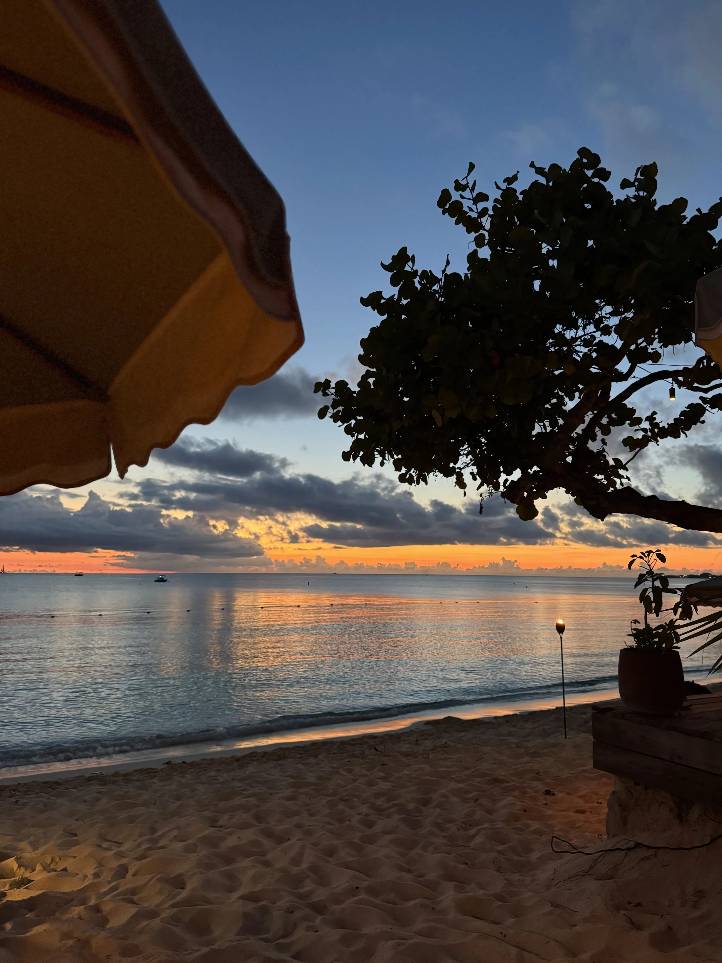 Bonny Moon Beach Club, Best Sunset Grand Cayman | Grand Cayman Travel Guide | Travel Bug