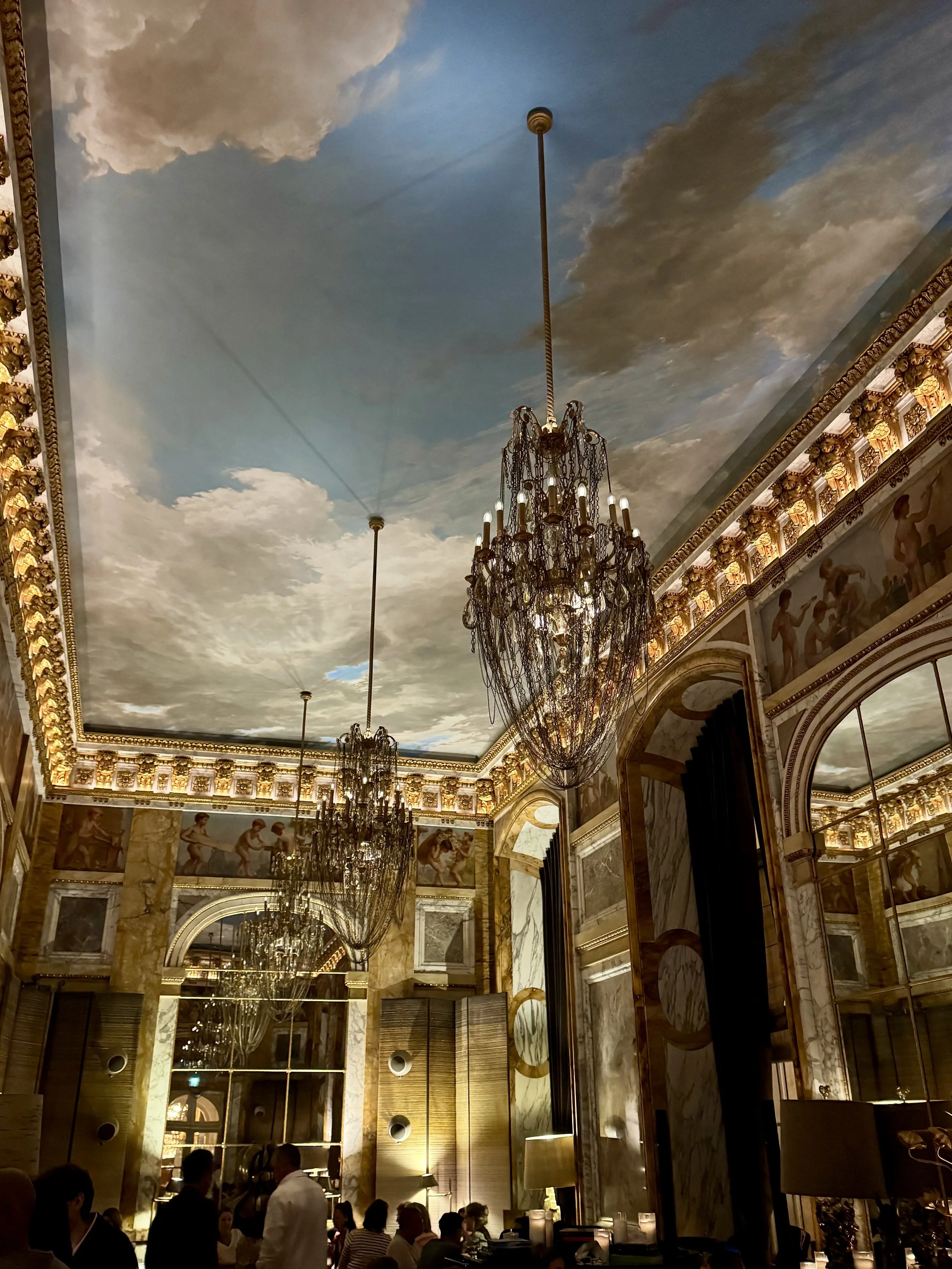 Bar Les Ambassadeurs, Hotel de Crillon | Paris Travel Guide | Travel Bug