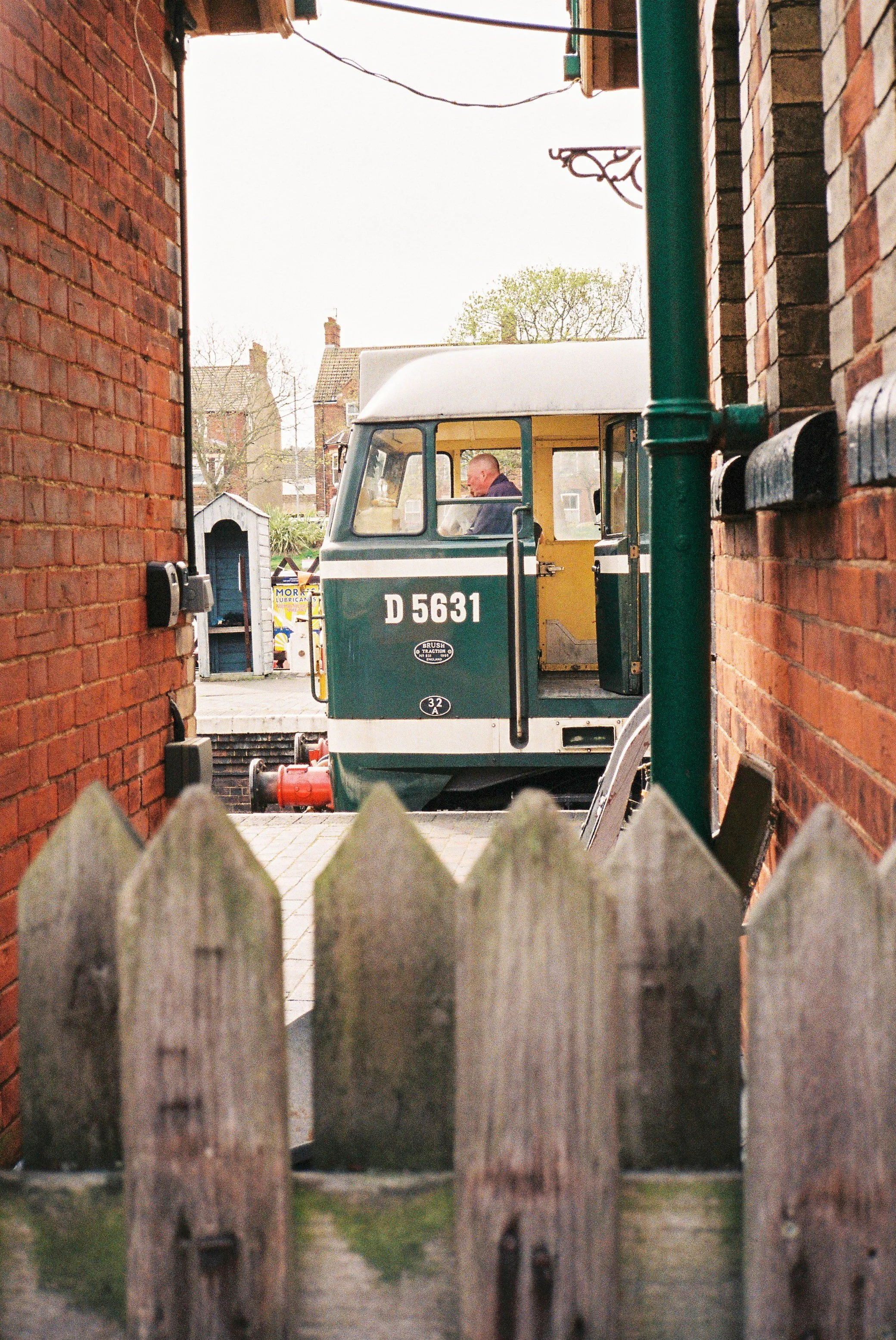 000030-2.jpg