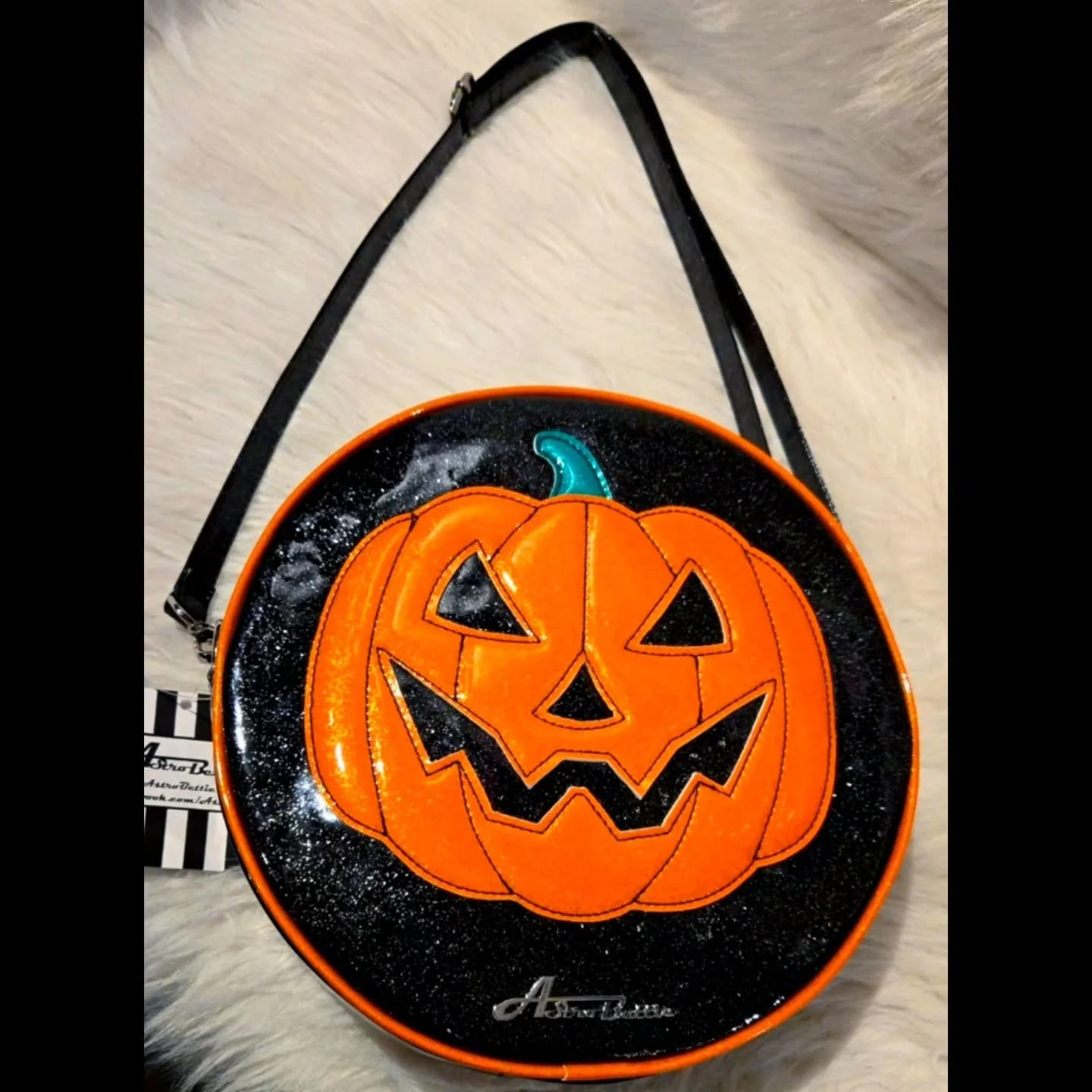 🎃 Halloween Season is upon us! Curiouser &amp; Curiouser AVL has the perfect purse to help you show off your Halloween spirit! 
.
.
.
.
.
.
.
.
.
.
.
.
#halloweenhappy #ashevillenc #keepashevilleweird #bestofasheville #bestofwnc #downtownasheville #