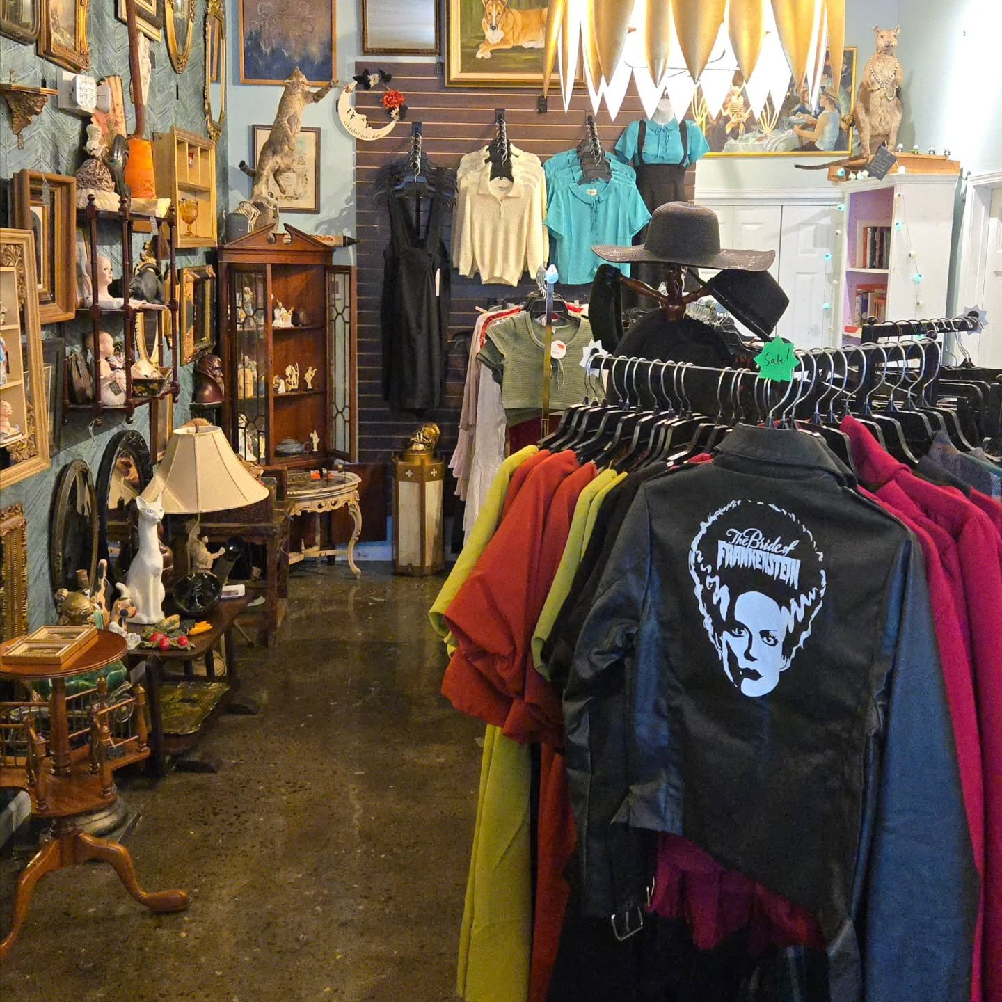 ✨️ Not only is it Halloween! Its our one year anniversary! Come help us celebrate all weekend! We also have some great pieces for those last minute costumes! Our expert staff is here to help you put together the best Halloween costume ever! 🎃
.
.
.
