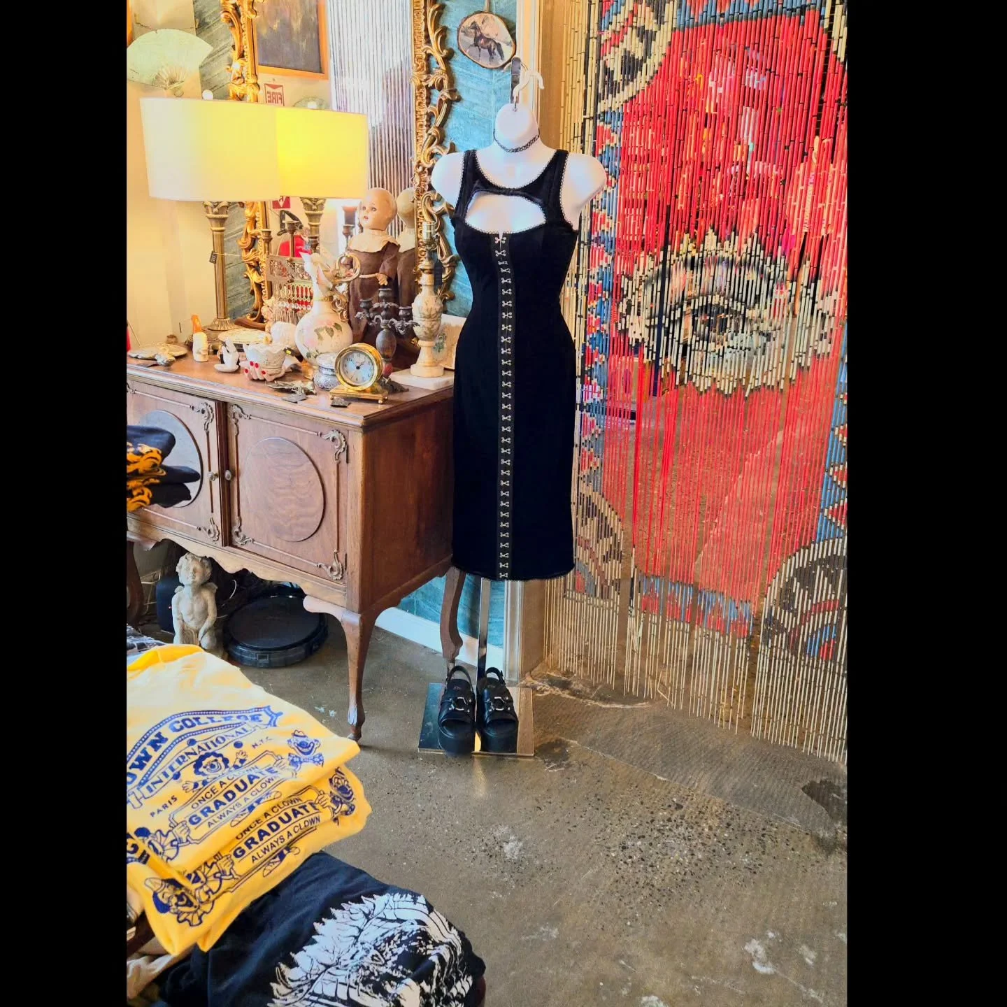 ✨️ Take 25% off all items this weekend at Curiouser &amp; Curiouser AVL! Including the new MoonSpell Dress! 
*does not combine with any other offers
🐇 Located at 117 Sweeten Creek Road in Asheville, NC
.
.
.
.
.
.
.
.
.
.
#keepashevilleweird #gothoo