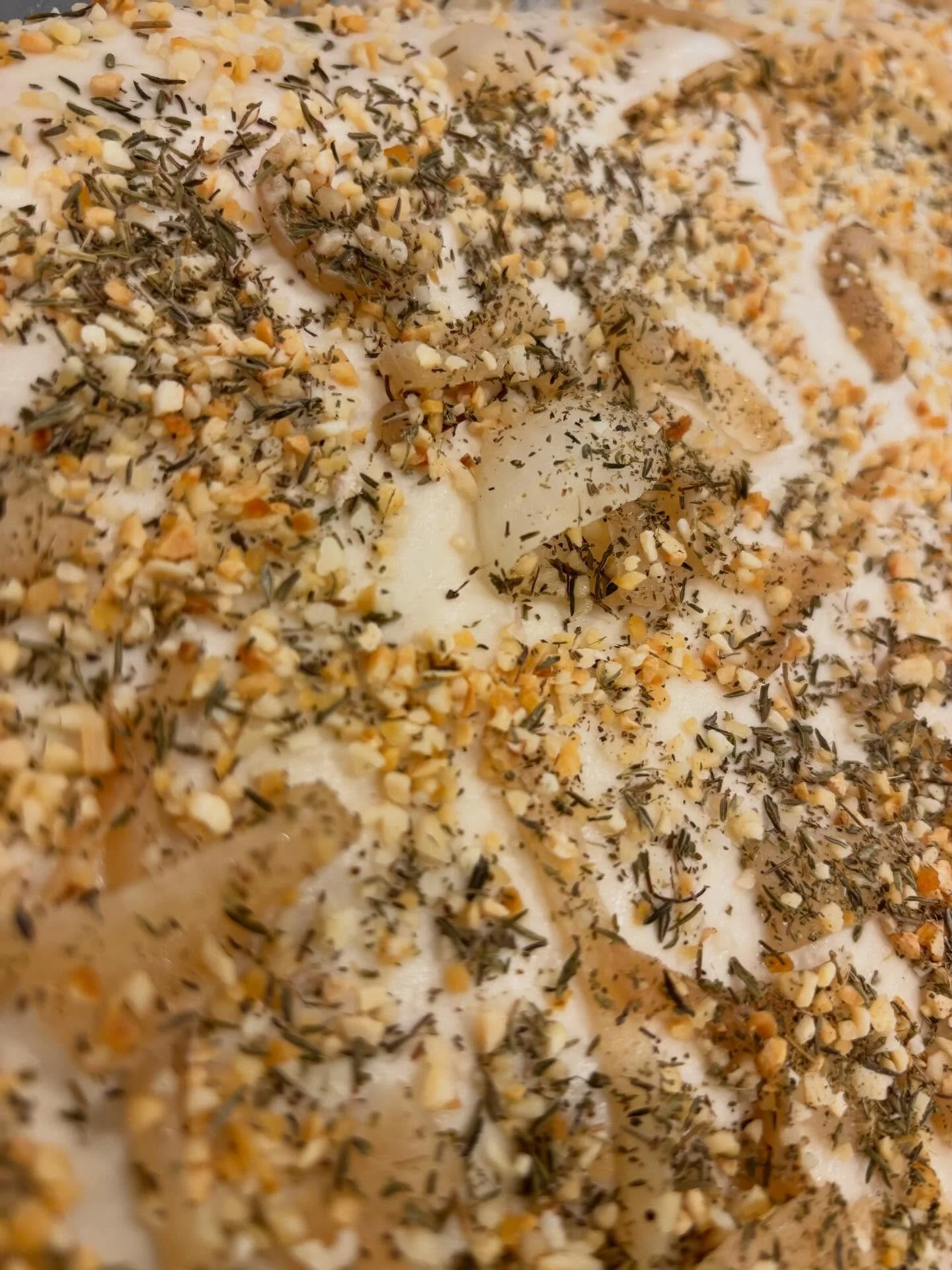 ☀️ Happy Sunday ☀️ 
This weeks menu! 
Plain 🌾 $13
Rosemary Roasted Garlic 🌿 🧄 $15
Savory (yellow onion 🧅, butter 🧈, thyme 🌿, garlic 🧄) $16

Sourdough Cinnamon Rolls 😋 $16

🚗Pick up will be Thursday!
🕰️ At 11
❣️Yosemite and LA

🏠 made in a 