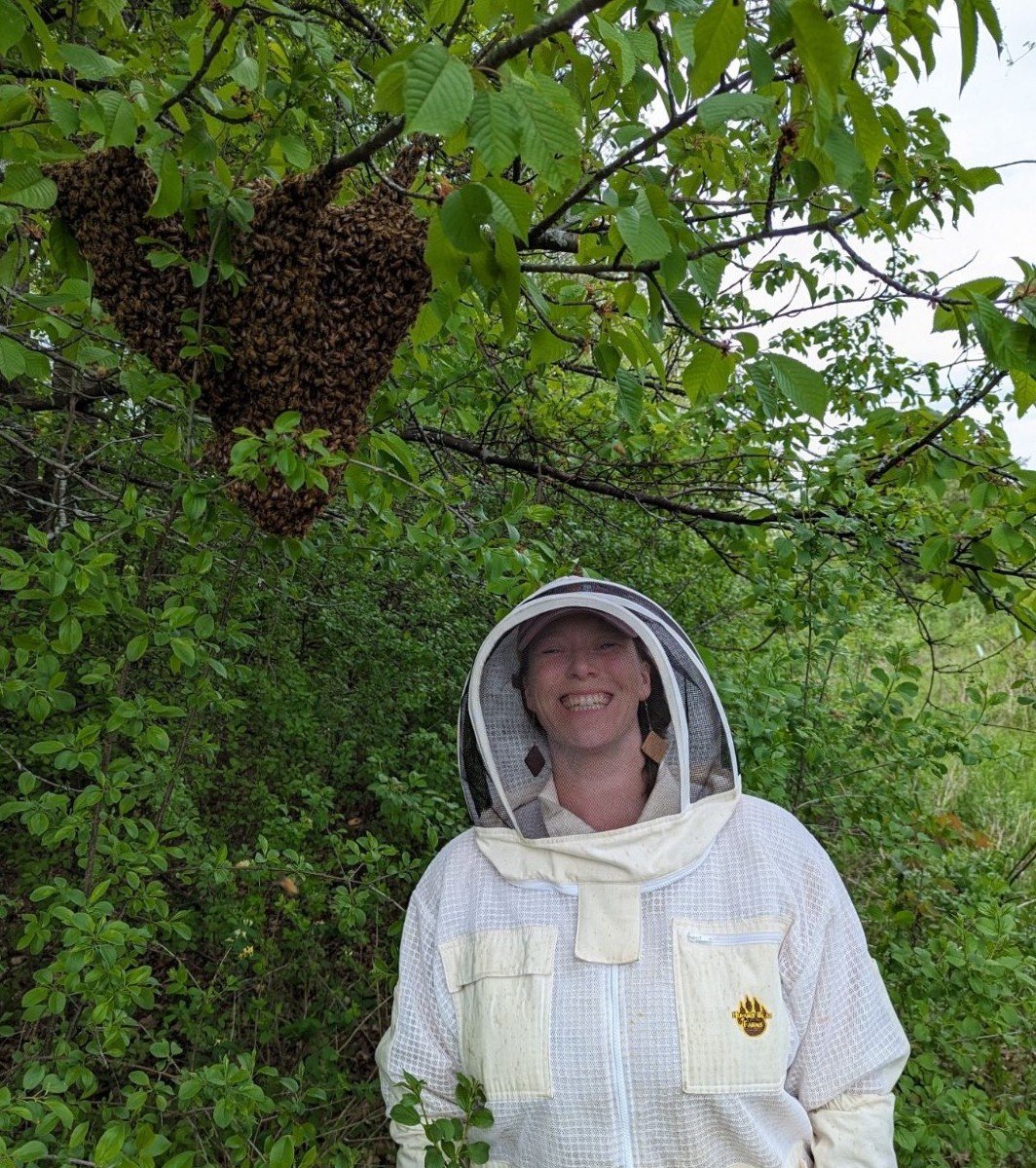 Monday Fun Fact: Bees can remember faces!
Bees are more intelligent than most people think! They can actually recognize and remember human faces, which is essential for identifying flowers and the best sources of nectar.