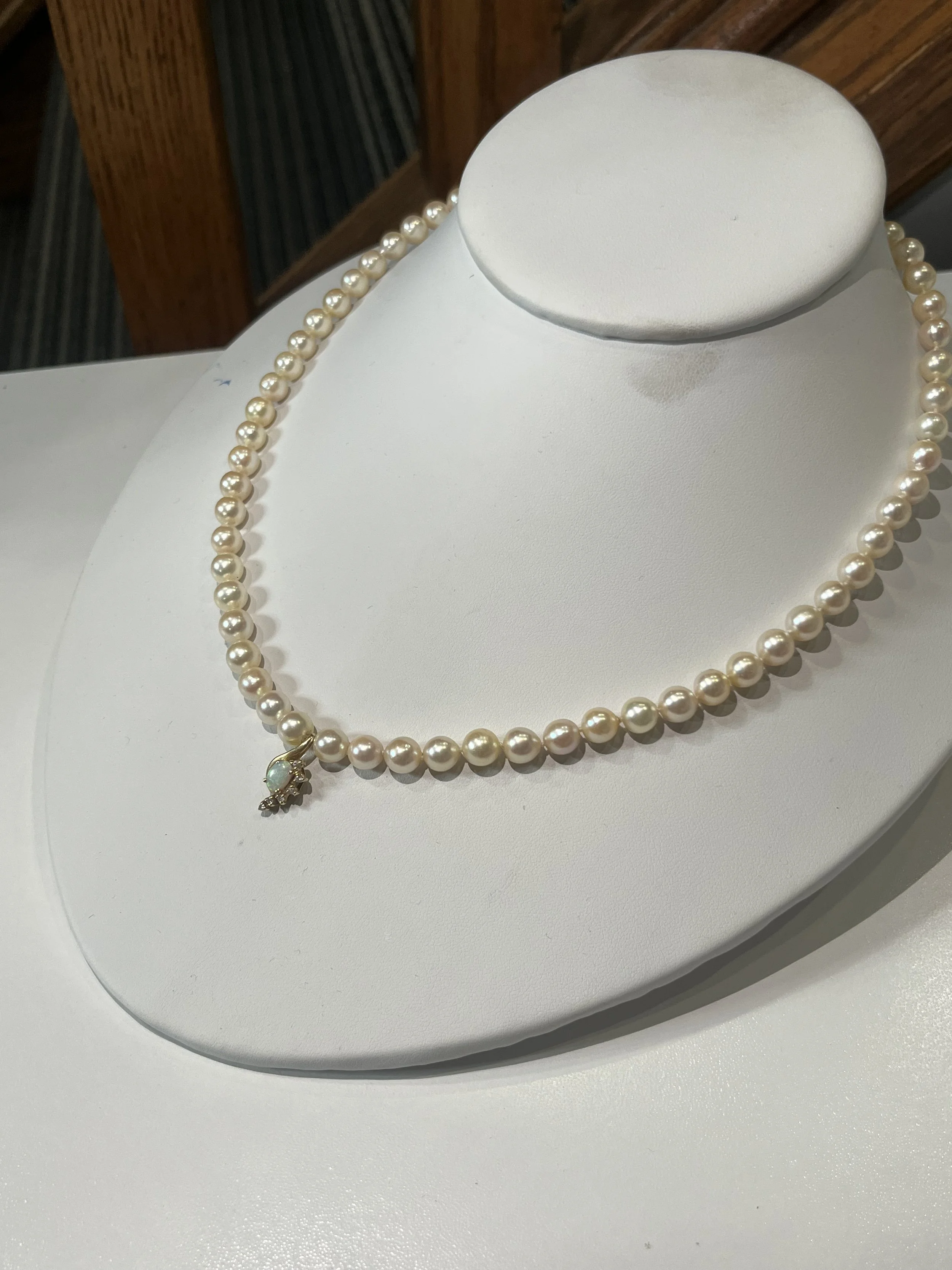 A custom beaded pearl necklace by TSC Jewelry