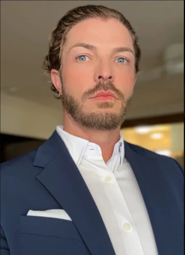 Douglas Vietro International Hairstylist