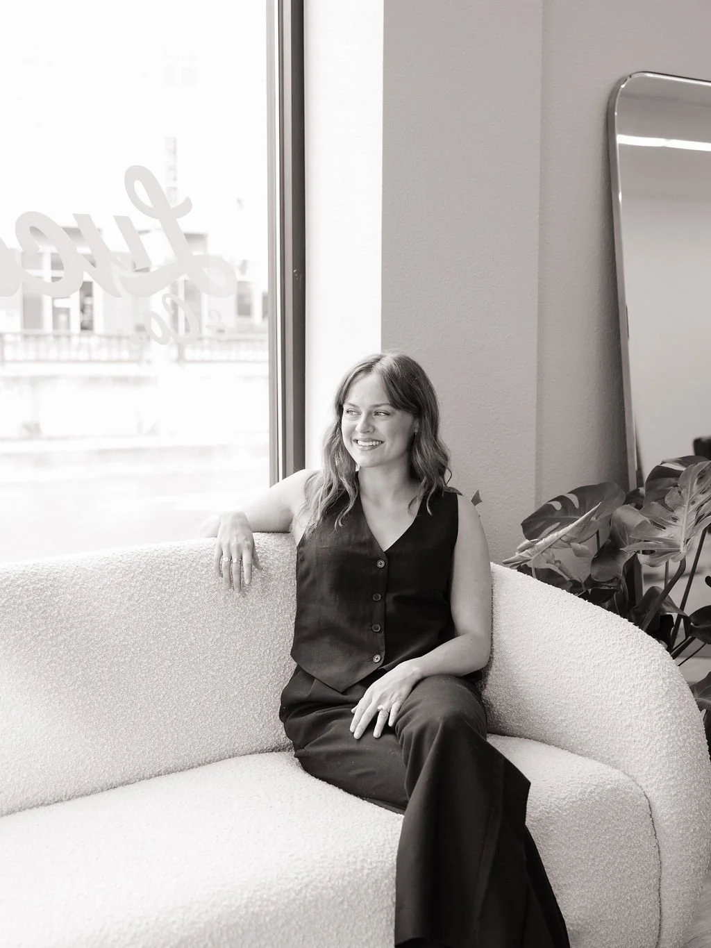 Rachel Furtado, hairstylist and hair artist at Lucas & Co Salon in Roseville, CA, specializing in lived-in blonding, grey blending, rich brunette color, and customized haircuts.