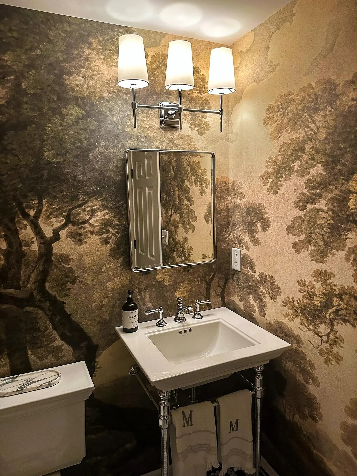 Loved lighting up this bathroom mural in a recent collab with G&amp;H Carpentry. Learn more about our kitchen &amp; bathroom remodel services on our website!
