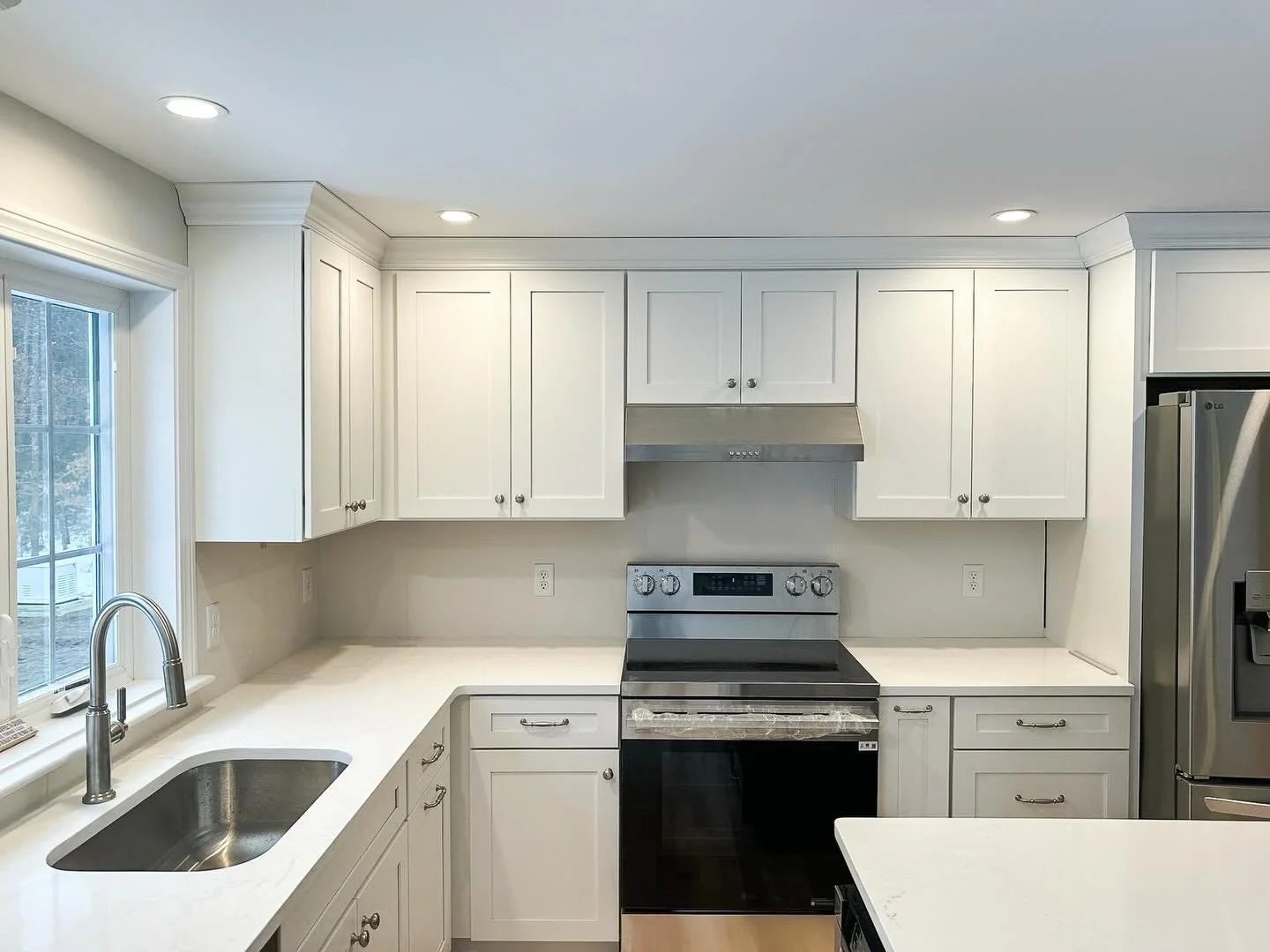 Building an ADU on your property? Don&rsquo;t overlook the wiring.

This kitchen is part of a recent accessory dwelling unit we powered for New Leaf Construction.👆🏼

#accessorydwellingunit #electricalwiring #kitchenbuild