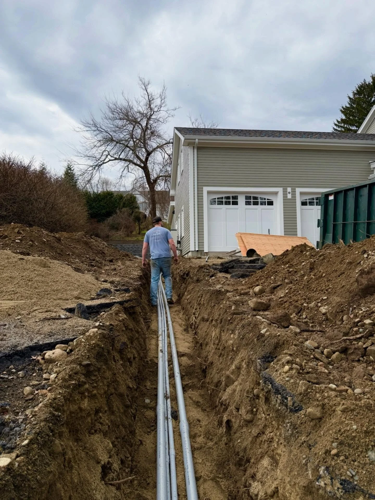 We love a clean finish shot⚡️but today? It&rsquo;s all about the work you don&rsquo;t see.

Before the fixtures go in and the lights come on, there&rsquo;s trenching, conduit runs, and the dirt that makes it all possible. This one&rsquo;s an undergro