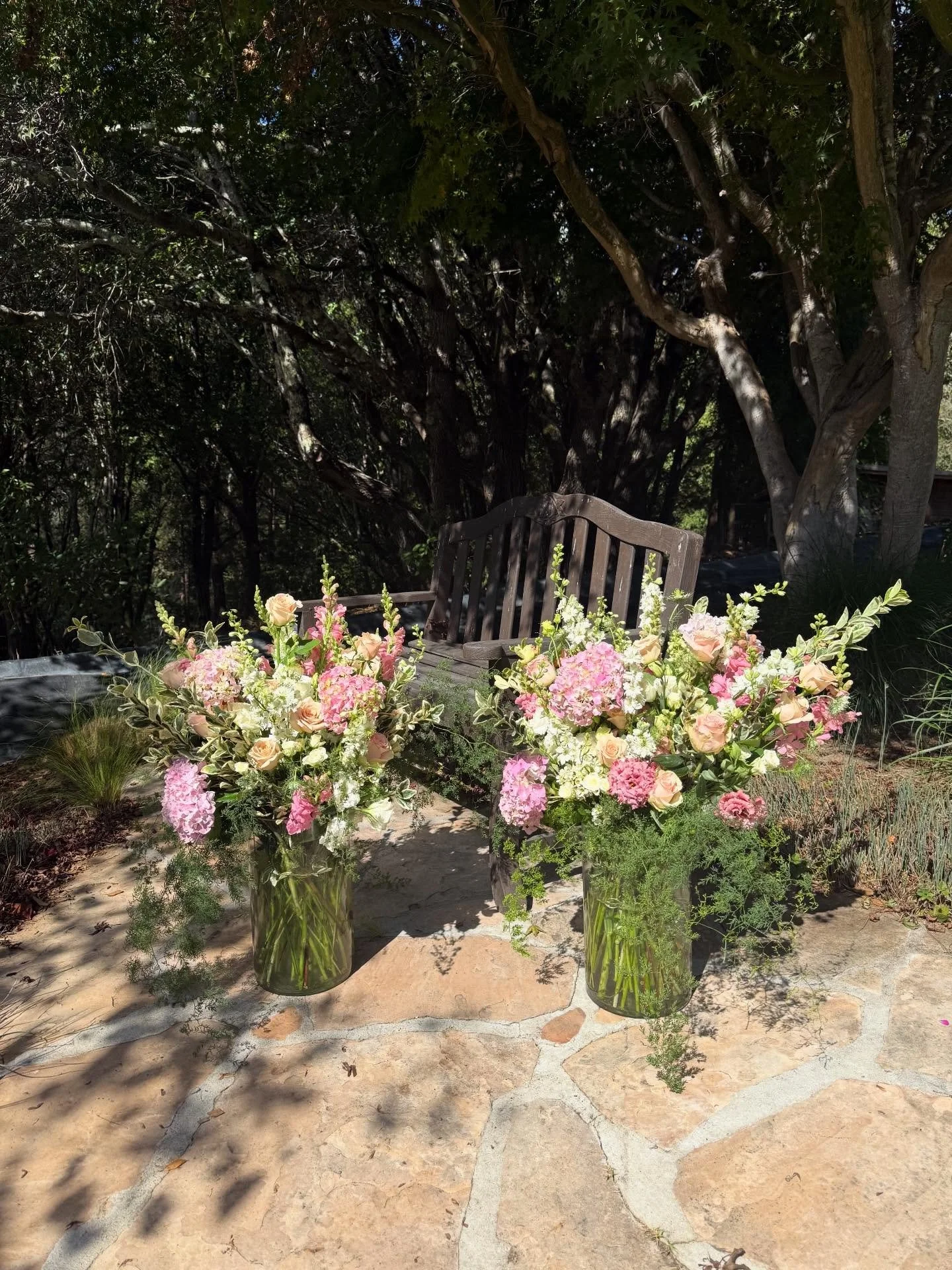 Photos from the shop phone 🤍 

#santacruzflowers #florist #santacruzflorist #localflowers #smallbusiness