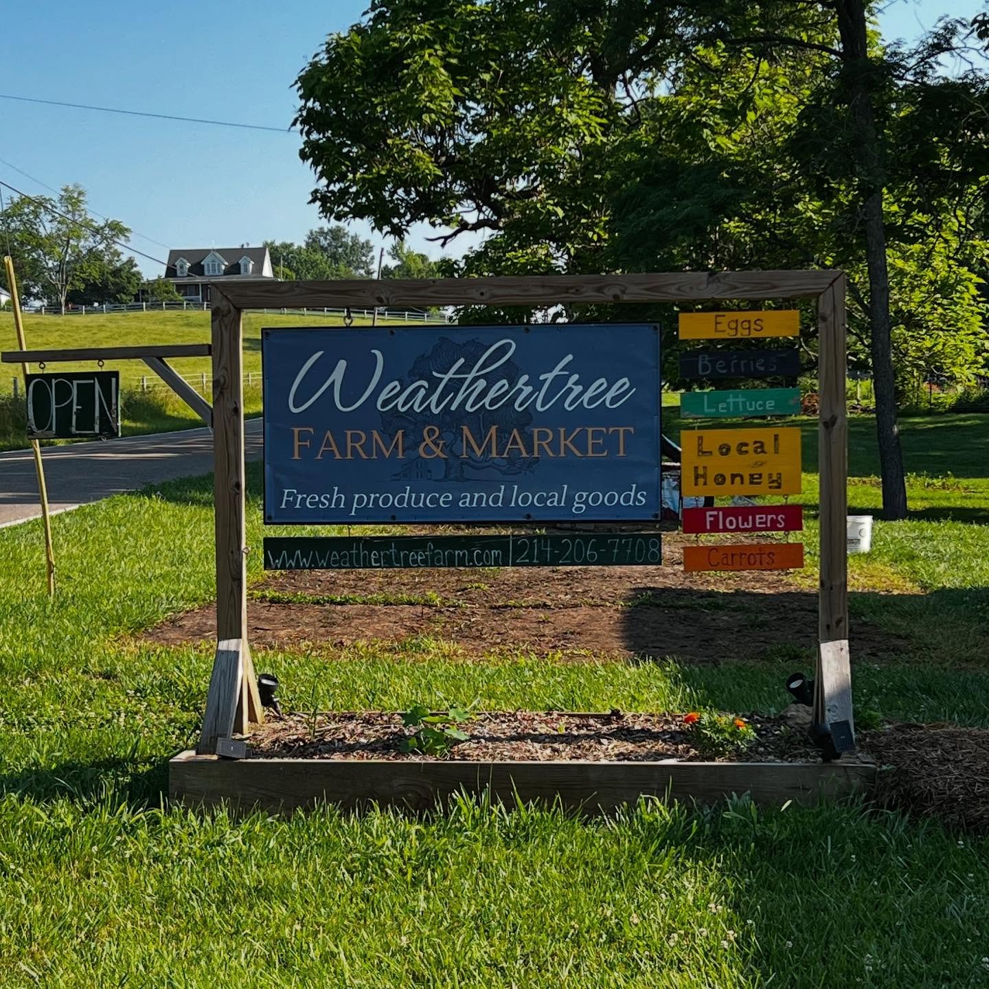 The secret&rsquo;s out! 🎉

Starting tomorrow, you can find our freshly roasted coffee at @weathertreefarm in Hamilton!

Swing by their Farm Store to grab a bag (or two ☕️) and stock up on fresh local produce to start your weekend 🤍