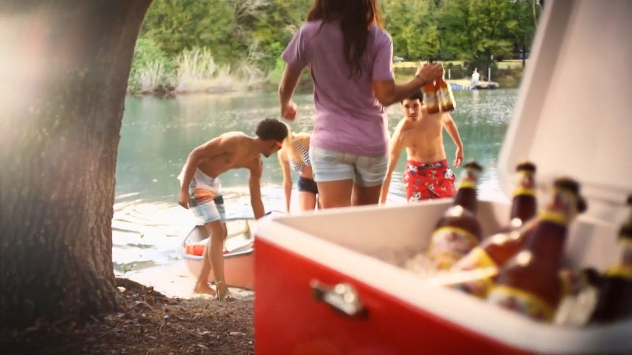 12_Leinenkugels_Summer_Shandy.mp4.00_00_13_08.Still006.jpg