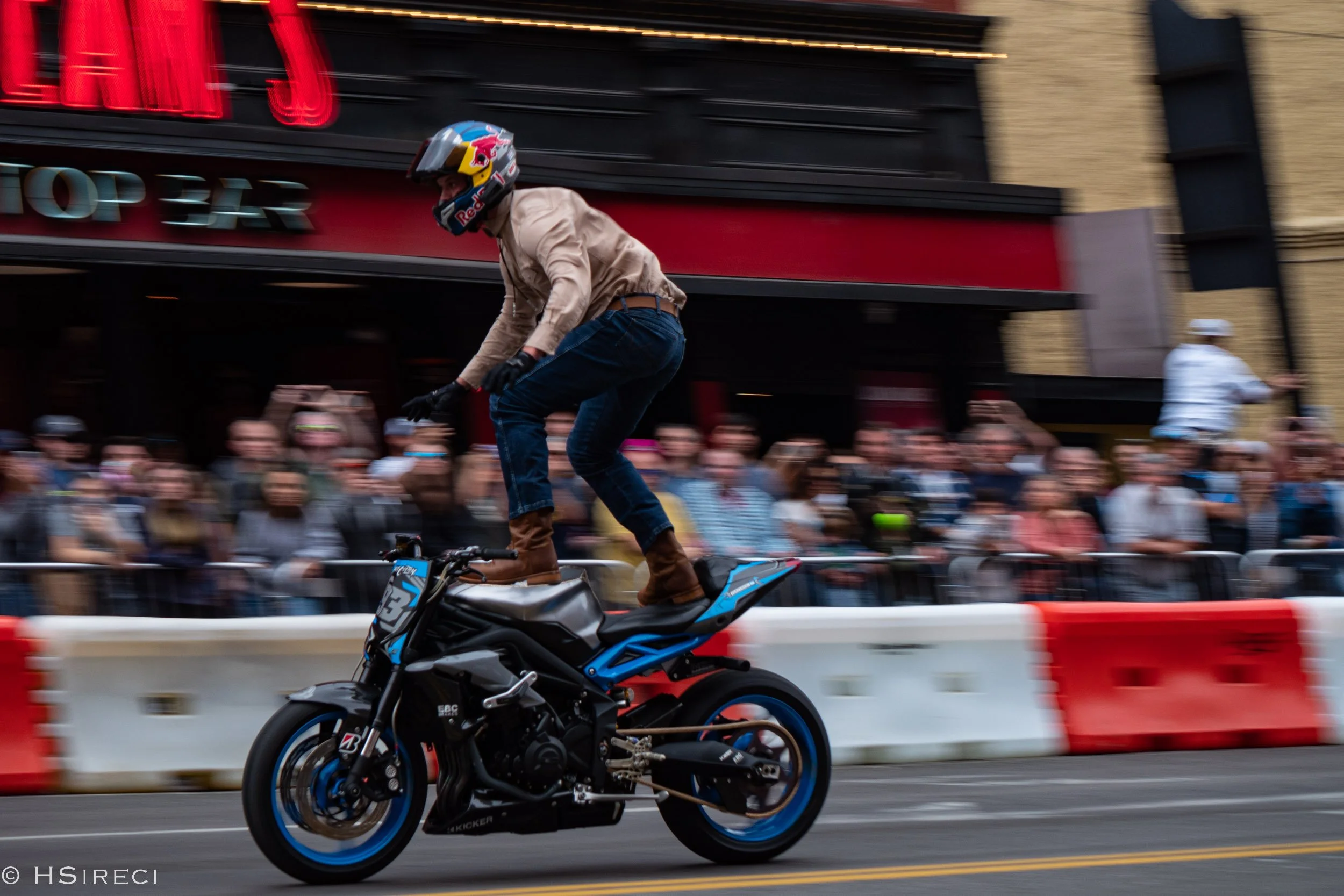 HerzelSireci_ RedBullShow-Run# (01)_2023.jpg