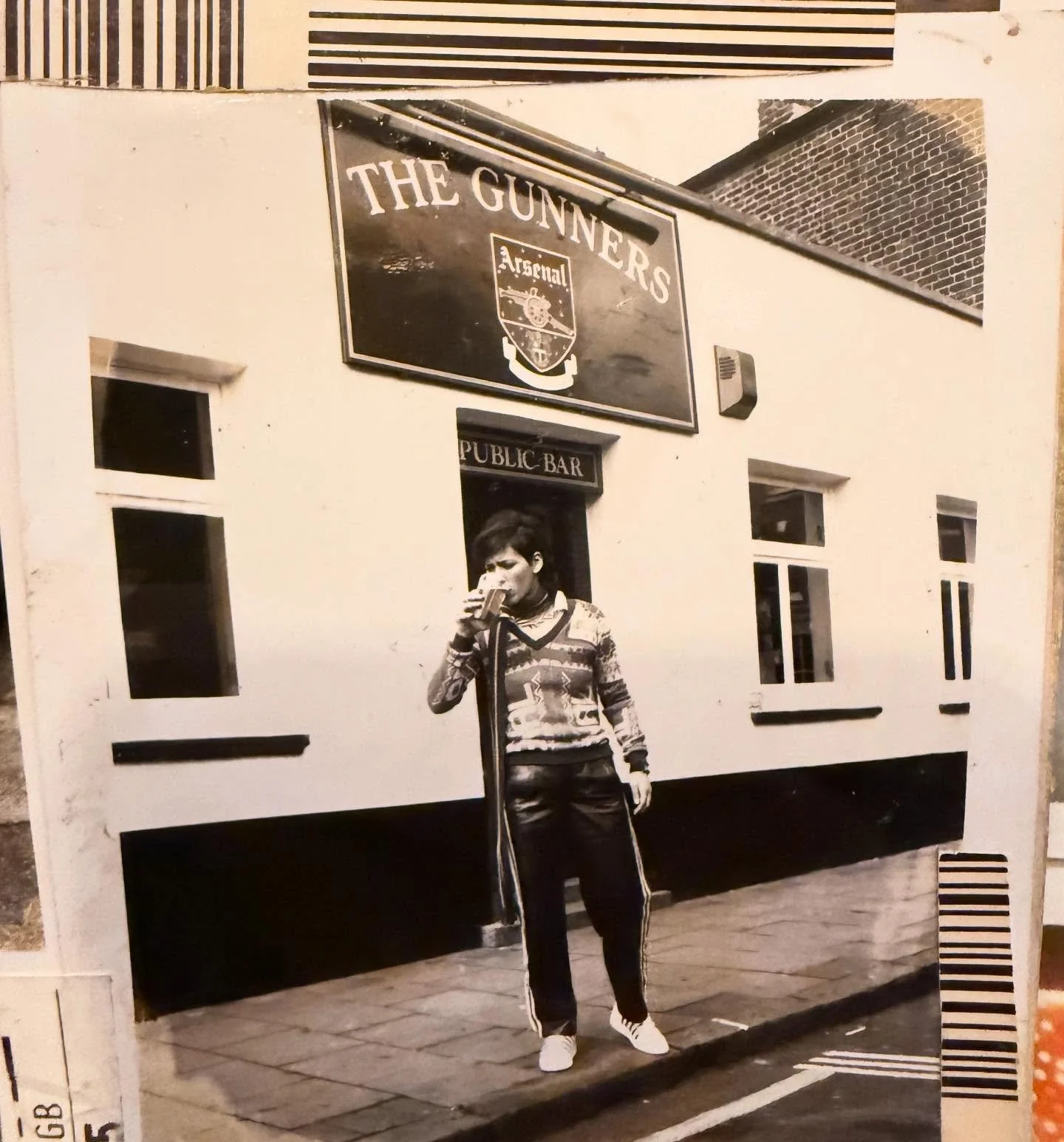 Any body been to &ldquo;the Gunners&rdquo;  @thegunnerspubofficial it&rsquo;s a Arsenal pub up the road from the old Highbury stadium . Years ago I showed up there to do a fashion shoot publican didn&rsquo;t seem bothered said I could do what I liked