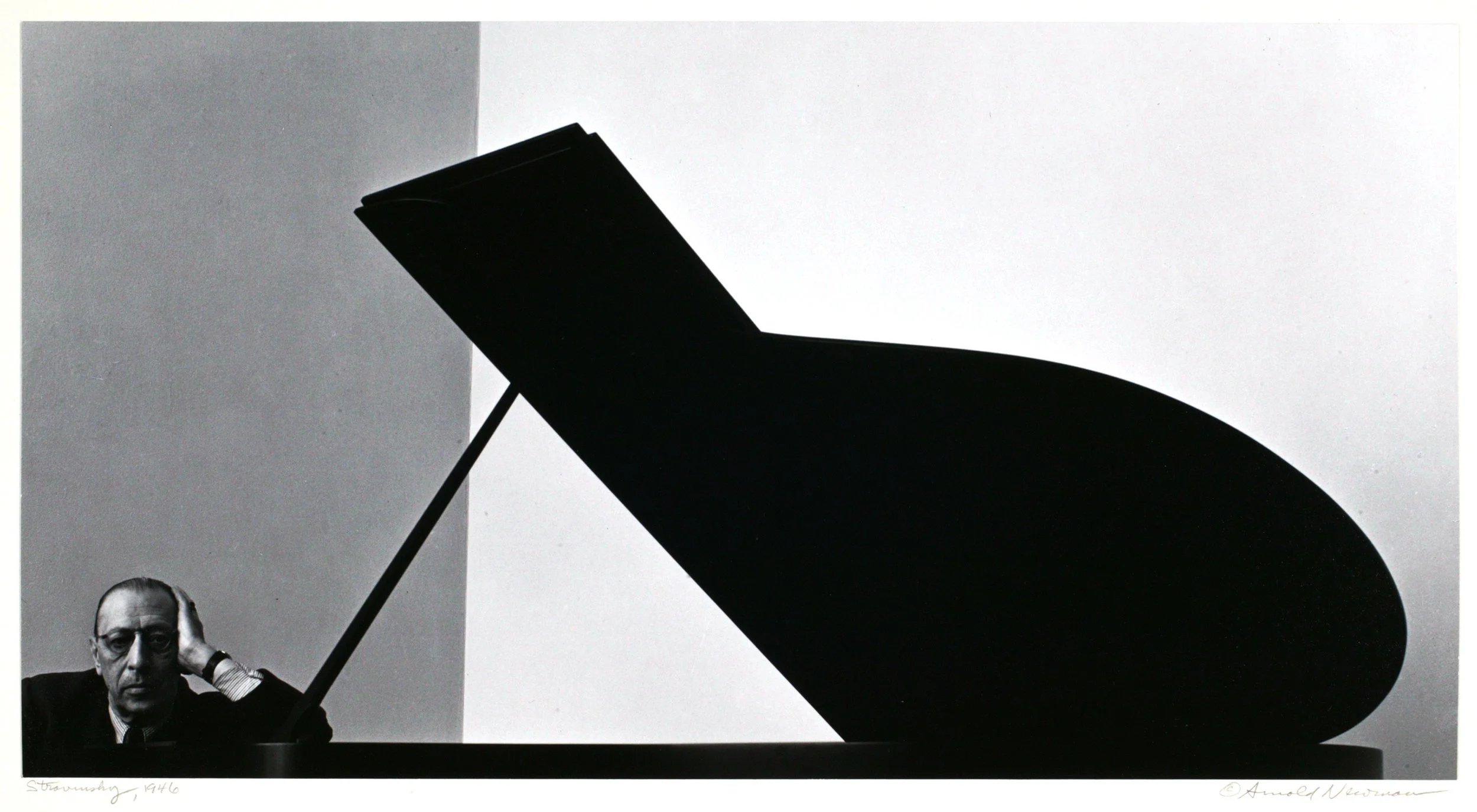 CONVERSAZIONI SULLA FOTOGRAFIA – 5 dicembre 2025
“Storie e sguardi dalla mostra “Ritratti”

Foto ©Arnold Newman – Igor Stravinsky, New York, December 1946 ©️Arnold Newman Properties/ Getty Images