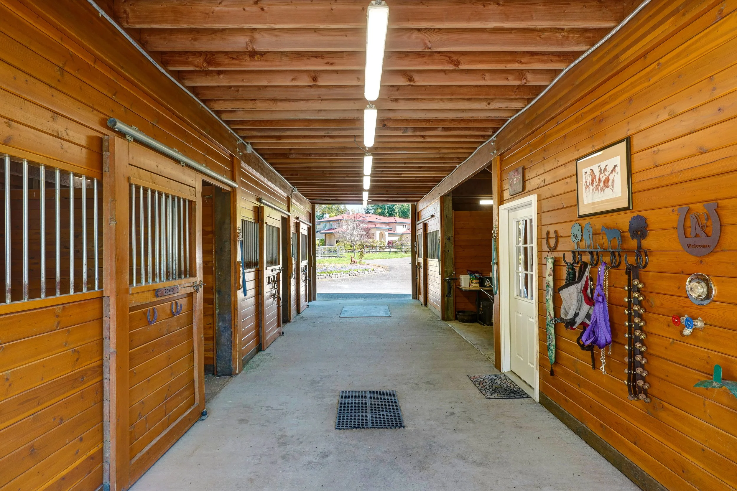 29016 SE 45th Street Fall City - Equestrian Amenities (27).jpg