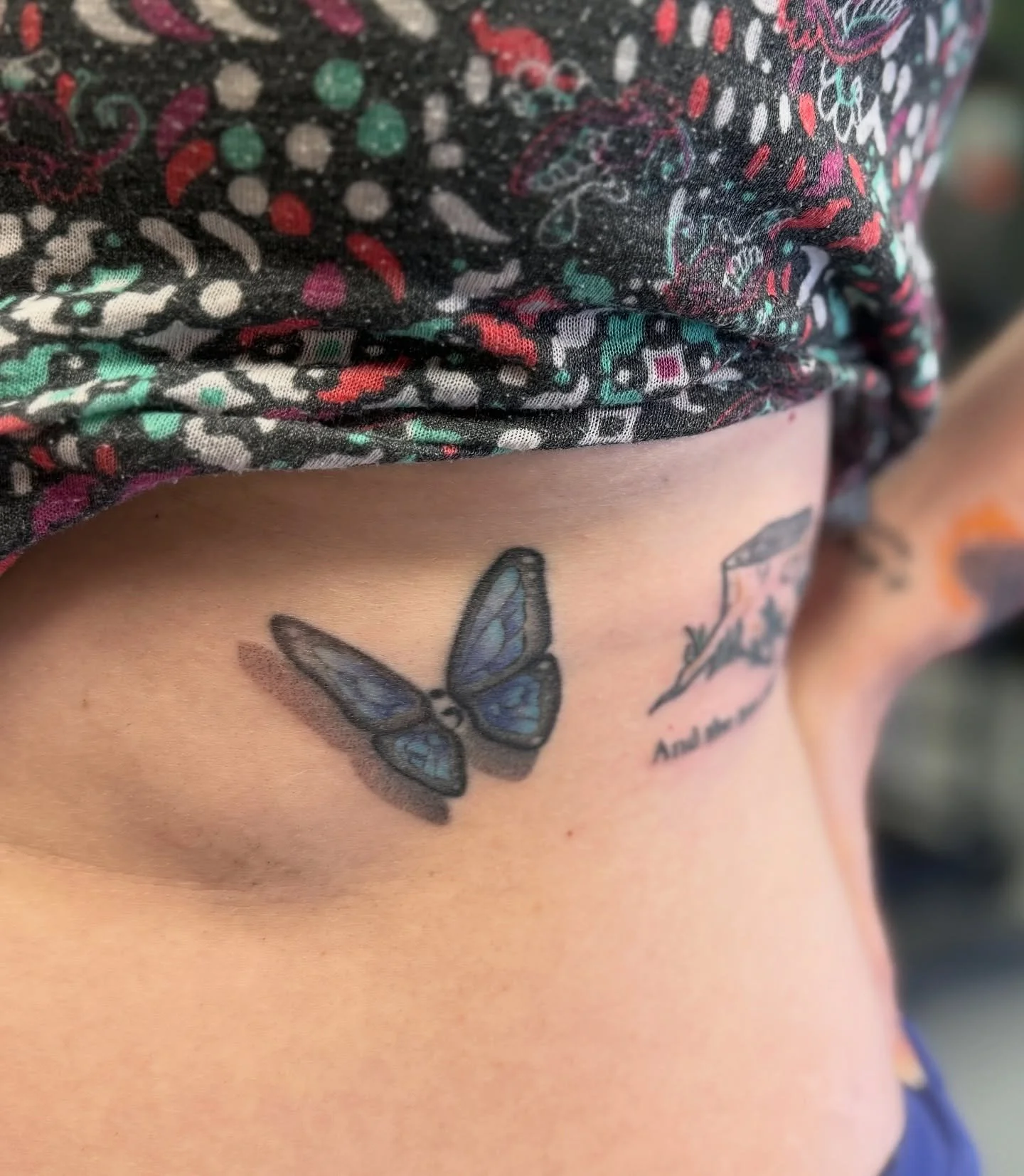 A 3D butterfly semicolon design tattooed by Marki.

Shoot us a DM or send her an email at tattoos@markiflowers.com to get on her books for your next tattoo.

#handpoke #illustration #femaletattooartist #theapothecarytattoo #womenowned #nonelectric #b