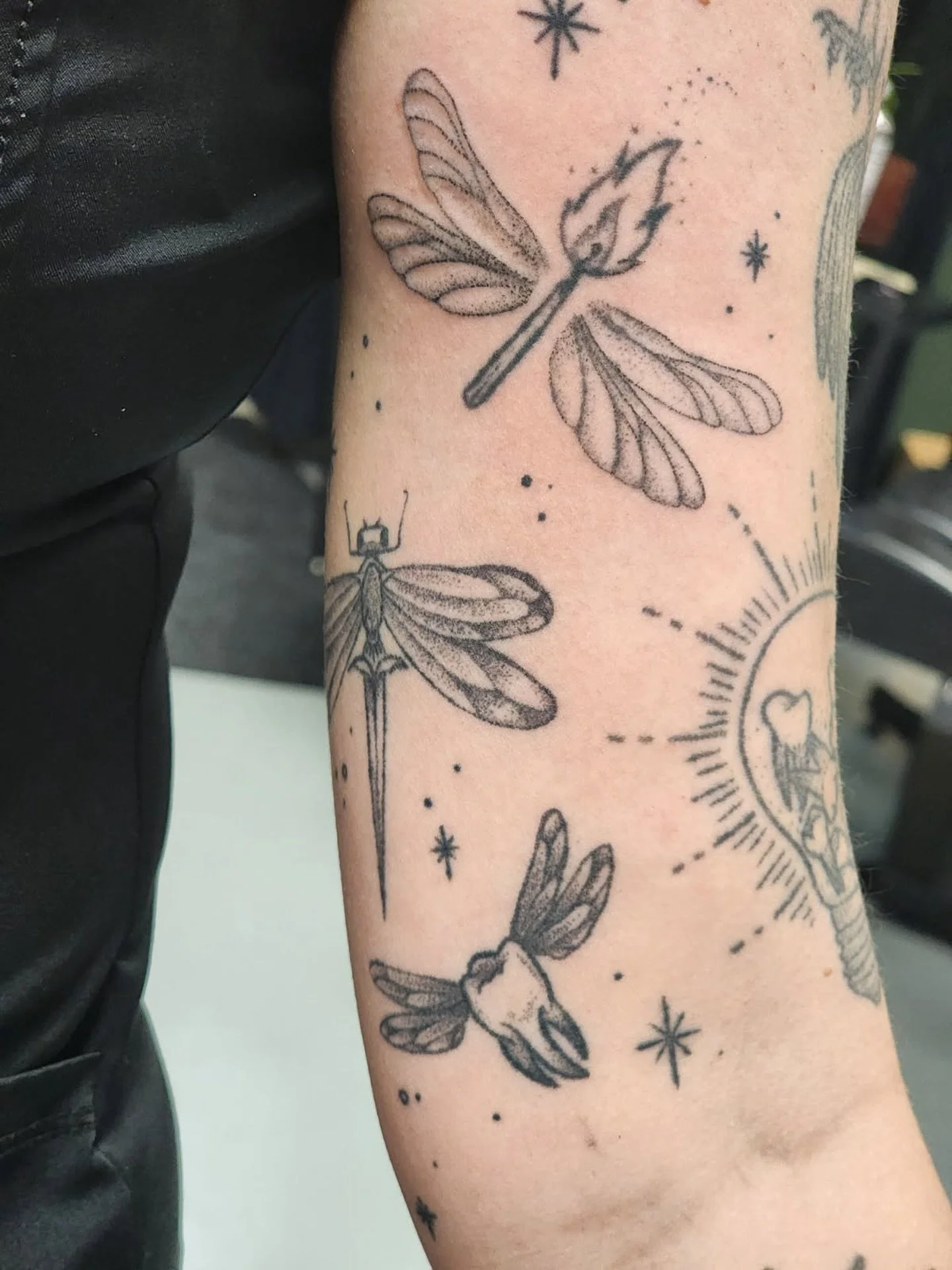 A fully healed collection of little punny tattoos for Elizabeth, designed and tattooed by Ramiah. Drop your guesses for the words that inspired these tattoos in the comments.

We love a good pun at The Apothecary, and Ramiah currently has the running