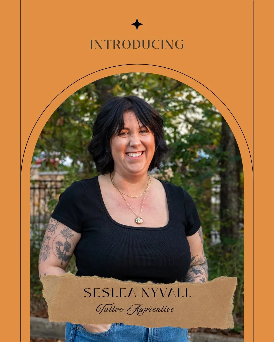 And for our final introduction, we&rsquo;re so proud to introduce to the floor our last apprentice, @sesleanyvall! Seslea has been a career-artist for 10 years and has a phenomenal collection of framed originals, prints, stickers, and so much more in