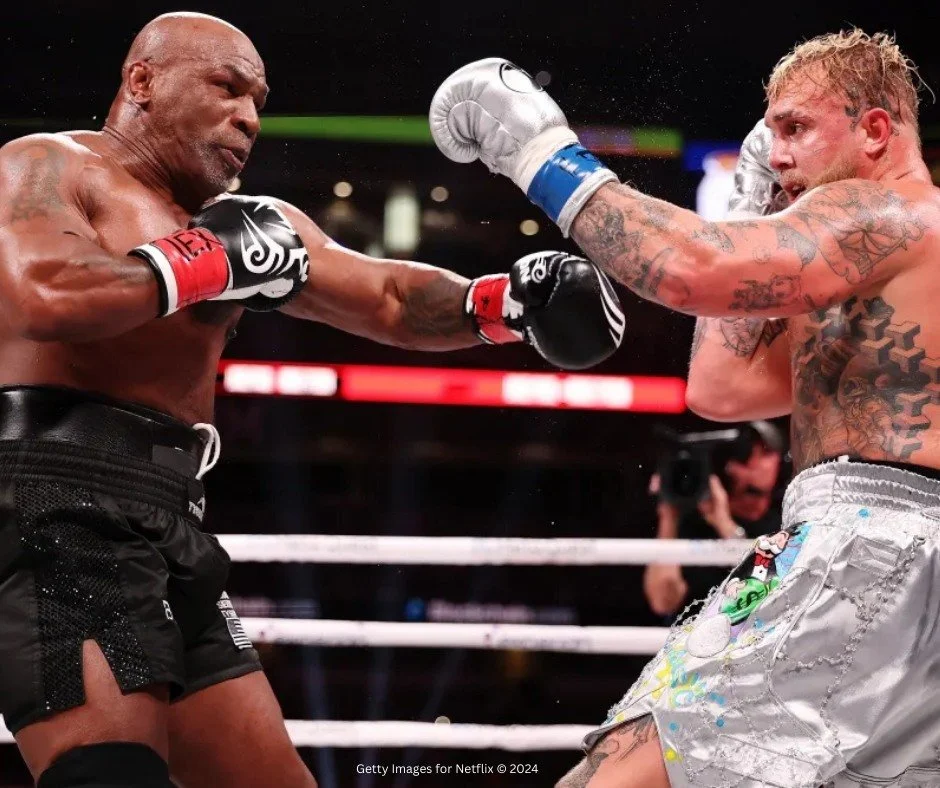👀 👀 👀  #shitsrigged #miketyson #jakepaul #netflixfight  #entertainment #netflix #boxing